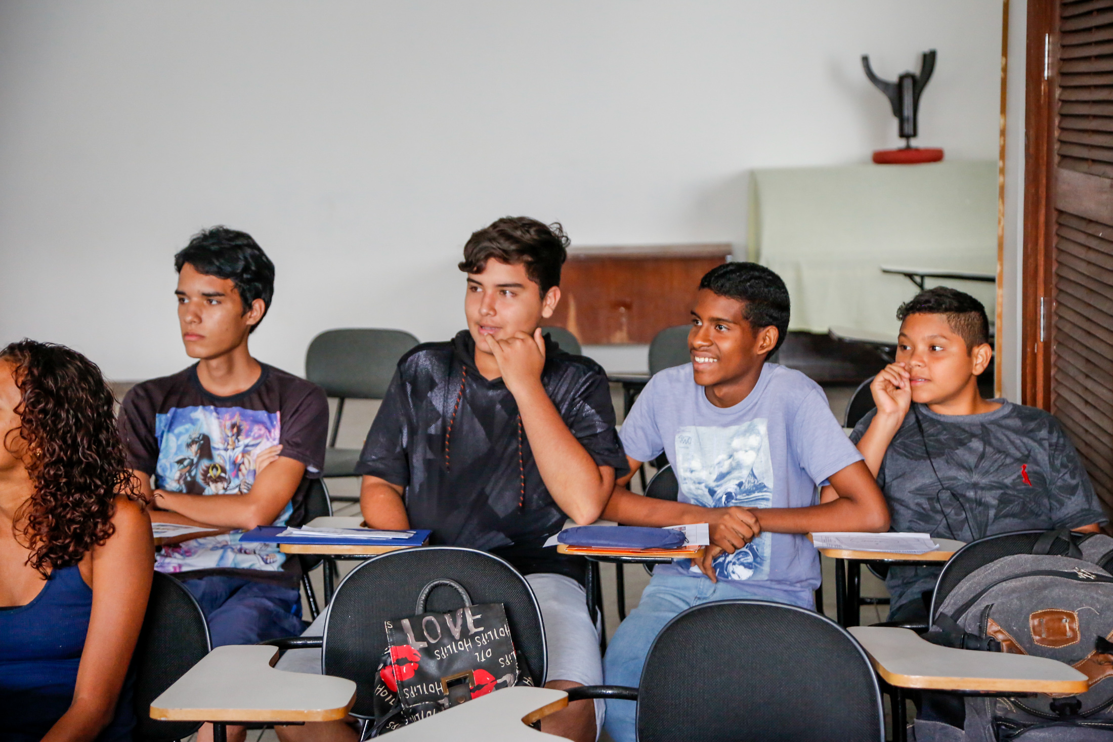 Comunidade descobre linguagem audiovisual e é incentivada a produzir vídeos