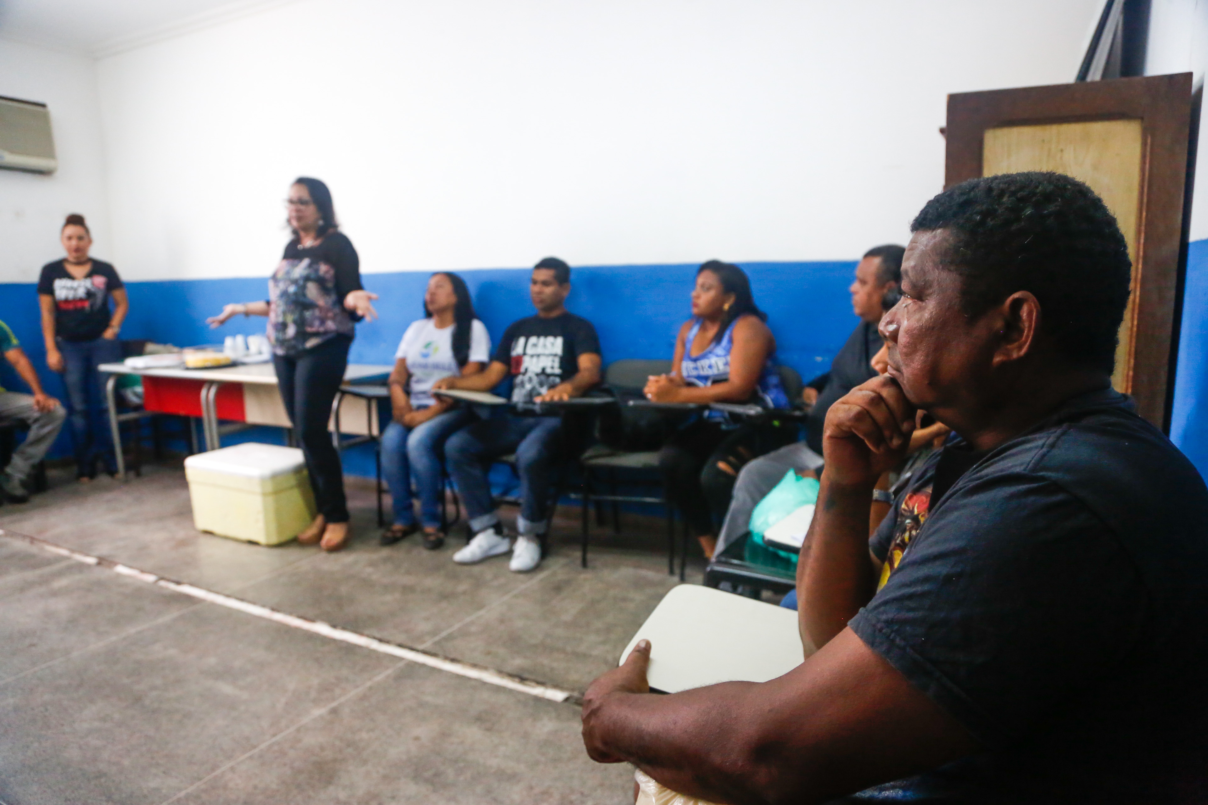 Aulas de prevenção e combate a incêndio orientam alunos em curso de eletricista