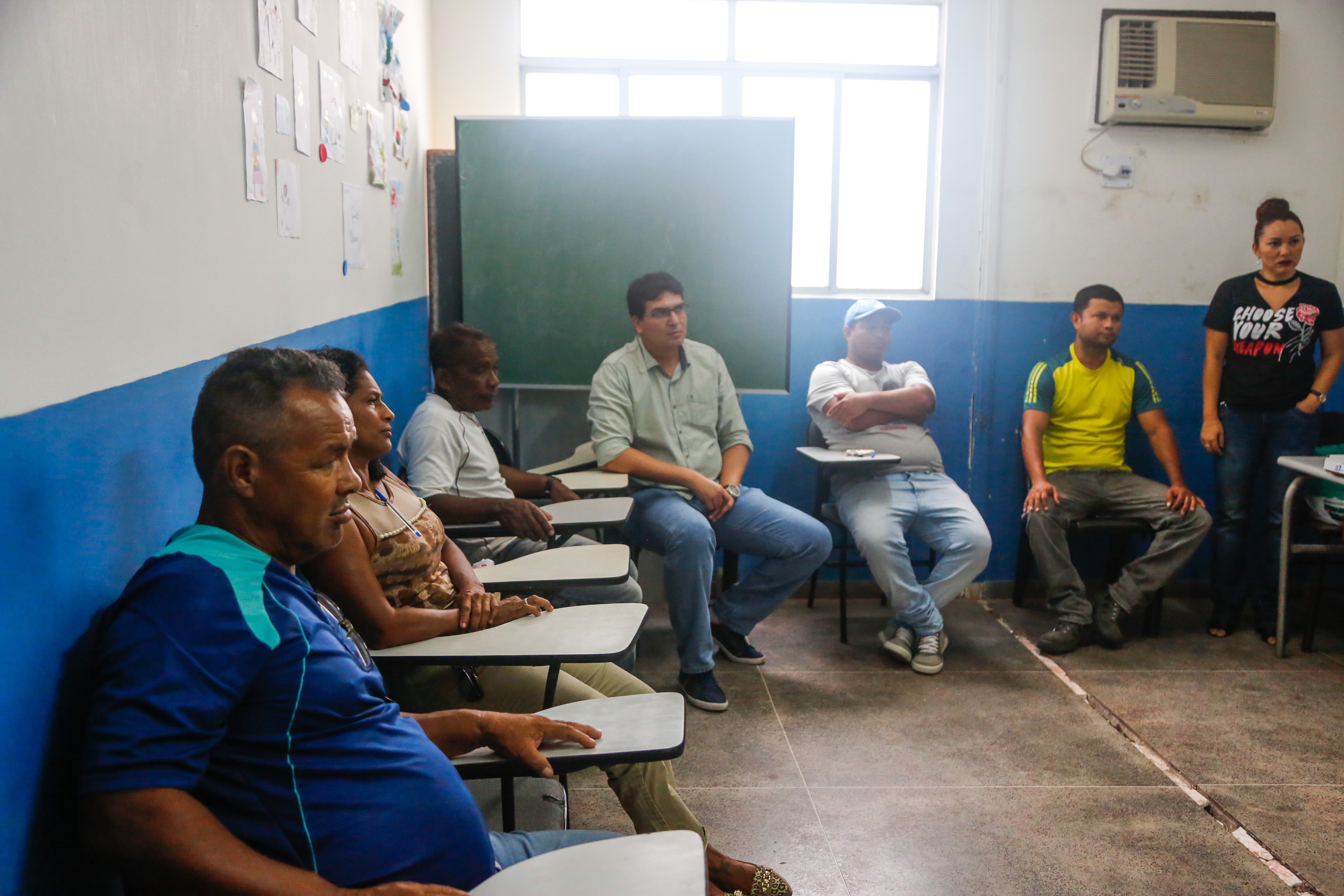 Aulas de prevenção e combate a incêndio orientam alunos em curso de eletricista