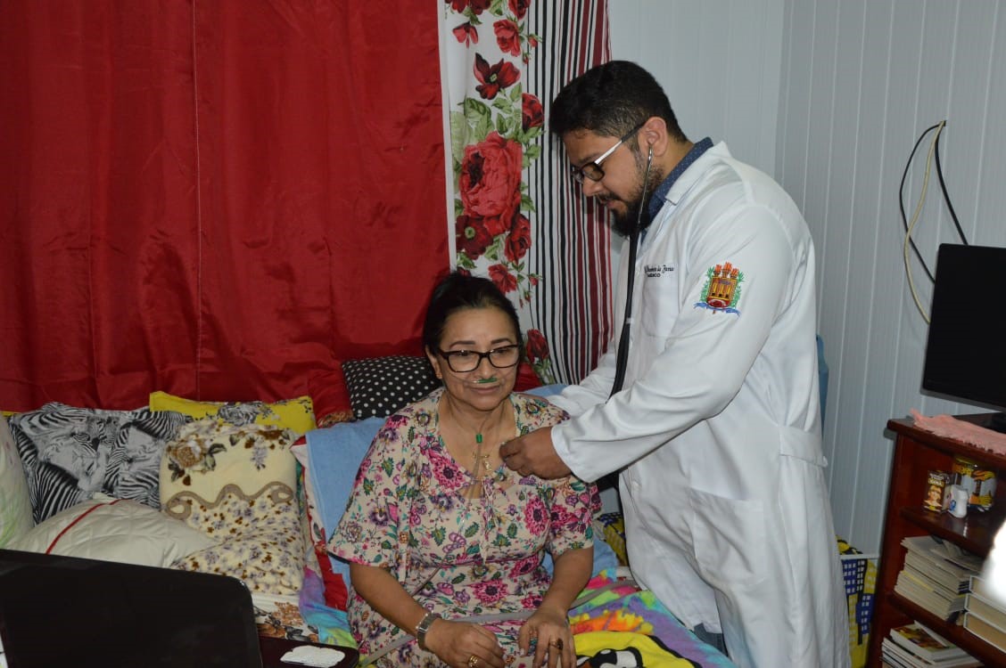 Paciente agradece atendimento feito pelo programa Melhor em Casa
