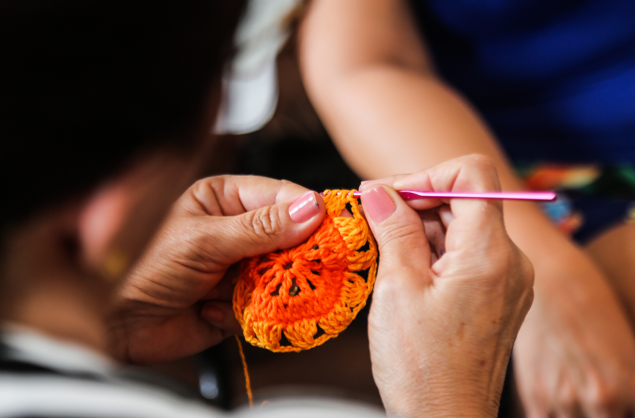 Semana da Mulher Empreendedora reúne 160 artesãs para oficinas de crochê e profissionalização