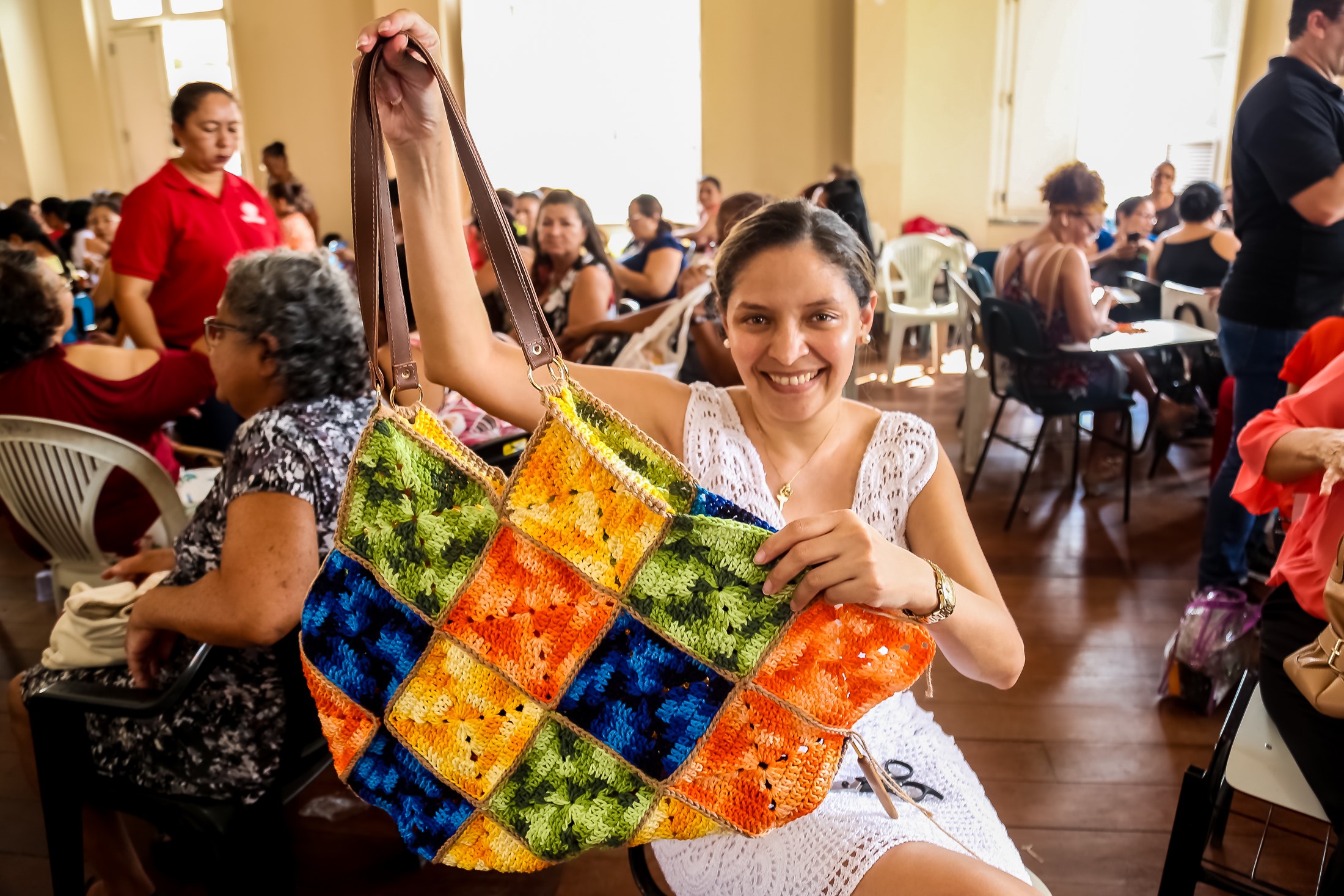 Semana da Mulher Empreendedora reúne 160 artesãs para oficinas de crochê e profissionalização