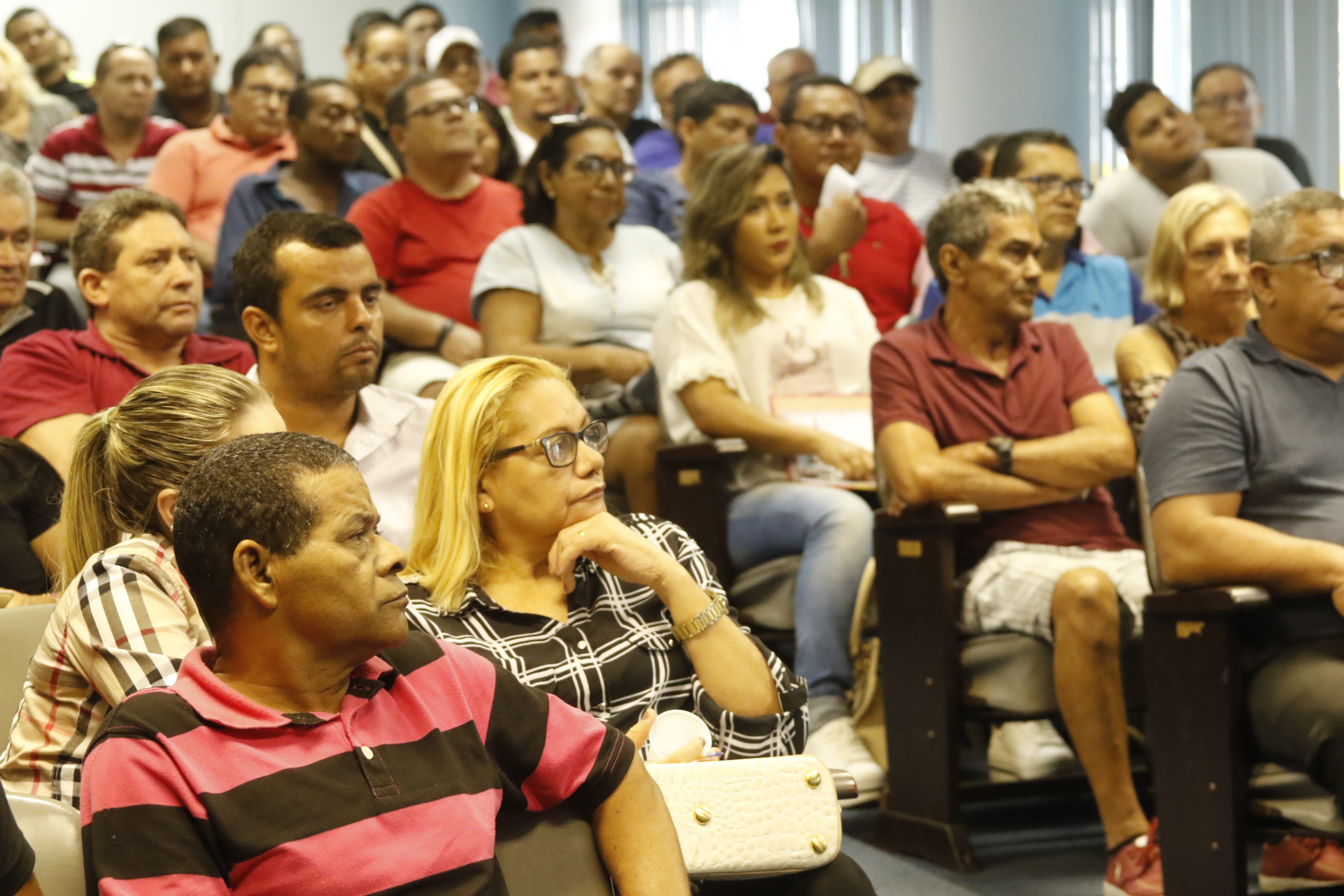 Prefeitura de Belém apresenta laudo da coleta do açaí e reconhece vendedores