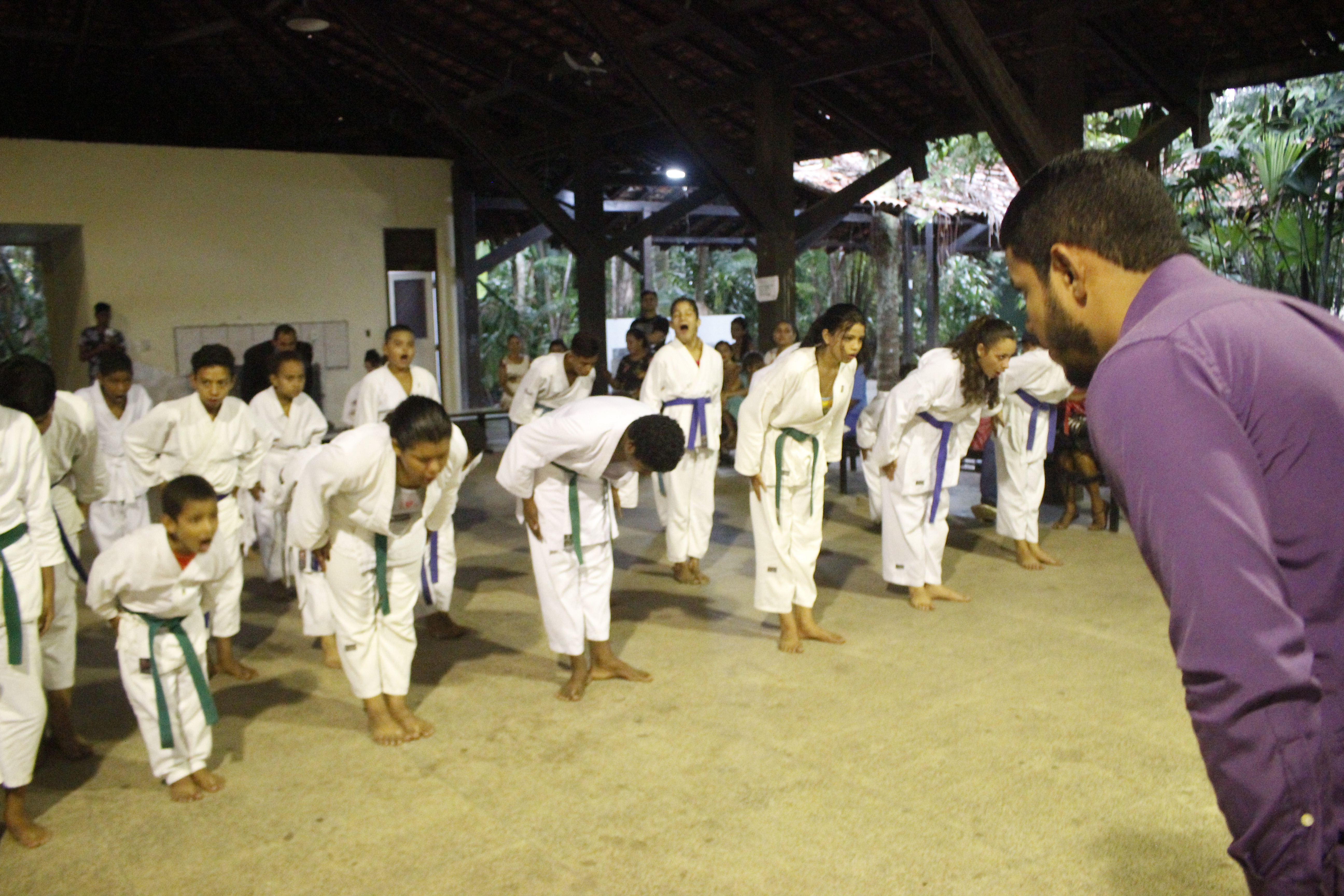 Em Outeiro, projeto “Shinzen Funbosque Karatê-Dô” promove exame de troca de faixa