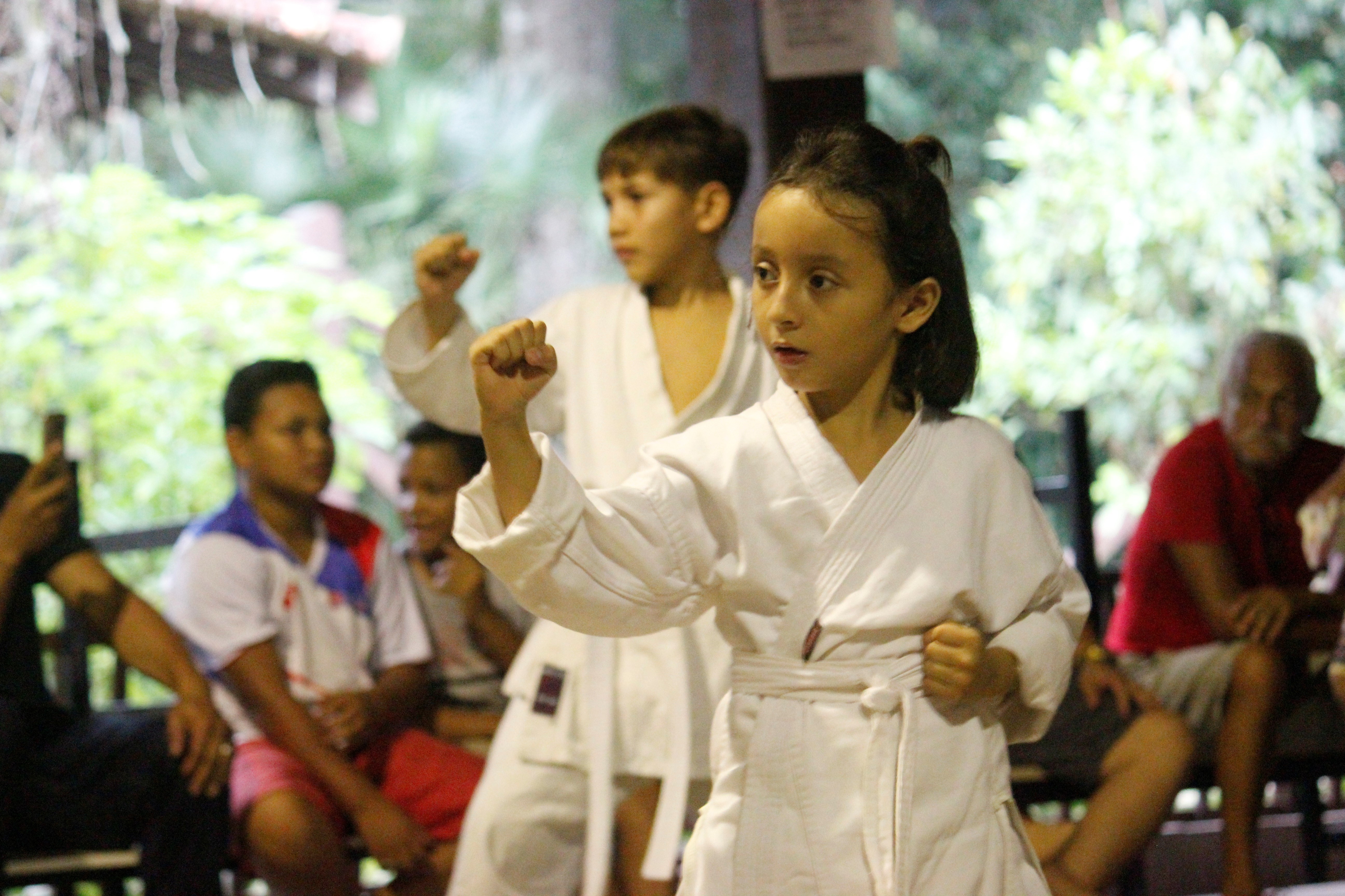 Em Outeiro, projeto “Shinzen Funbosque Karatê-Dô” promove exame de troca de faixa