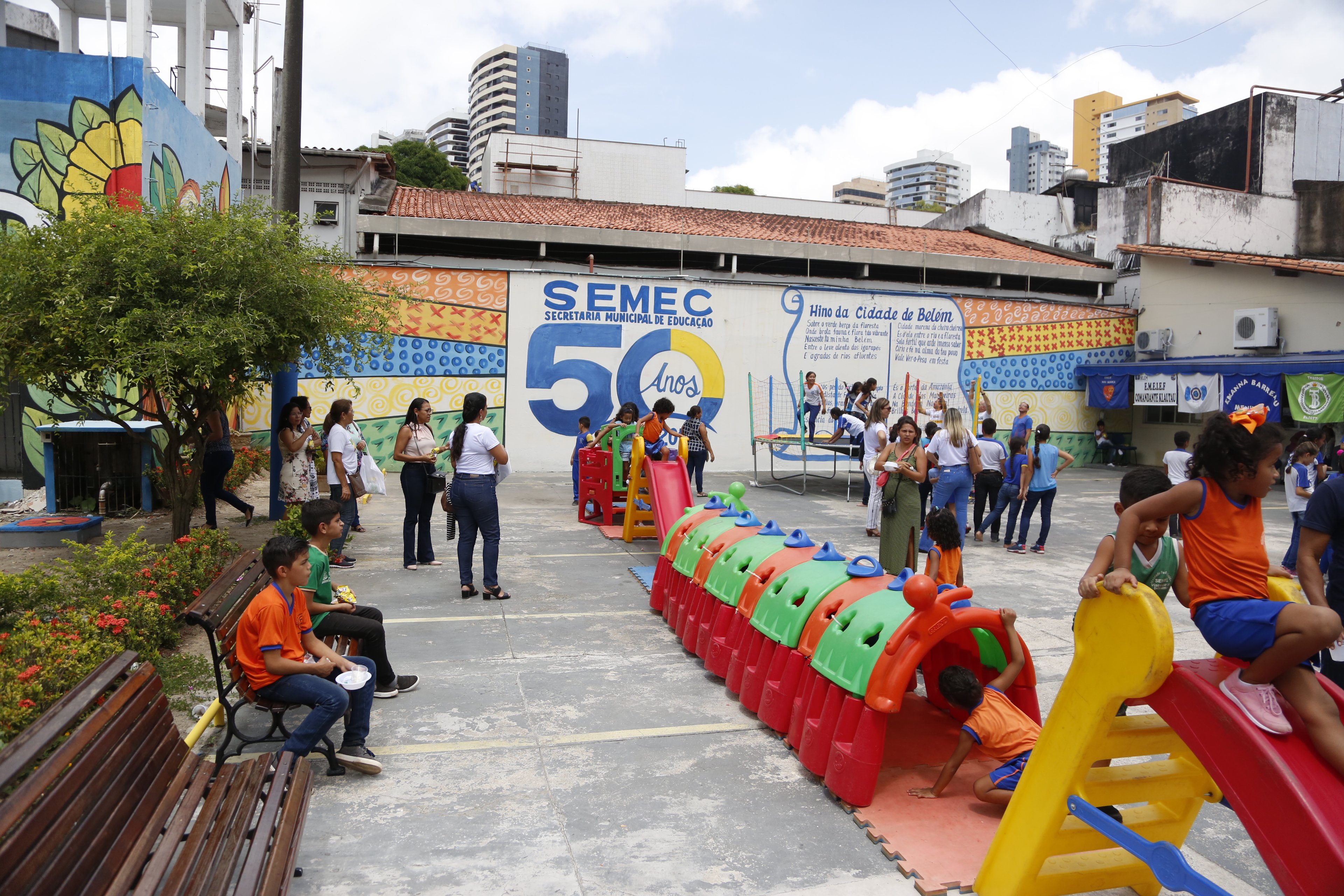 Semec celebra 50 anos e as conquistas do crescimento do ensino fundamental em Belém