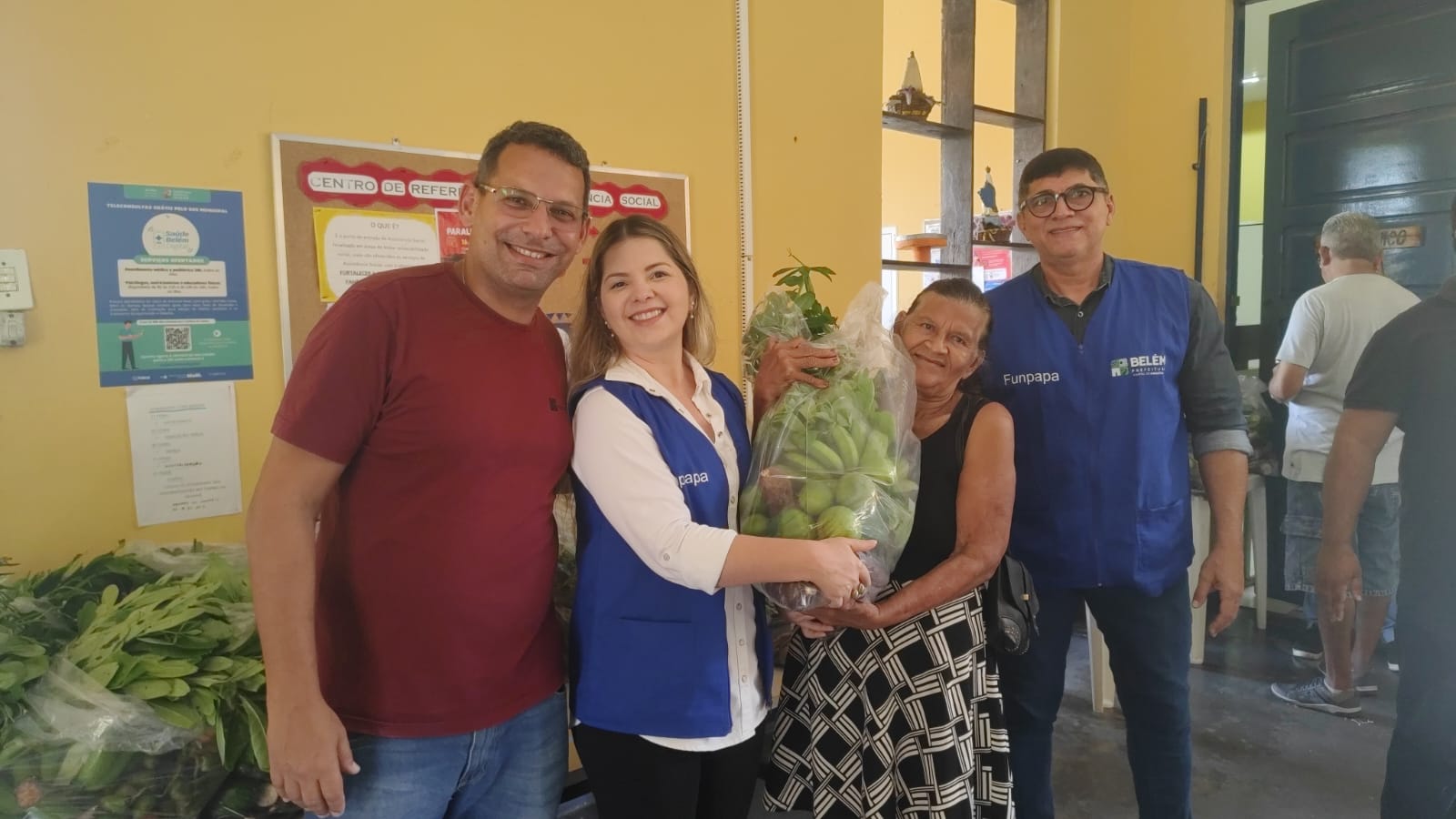 Cestas verdes são distribuídas para famílias em Mosqueiro