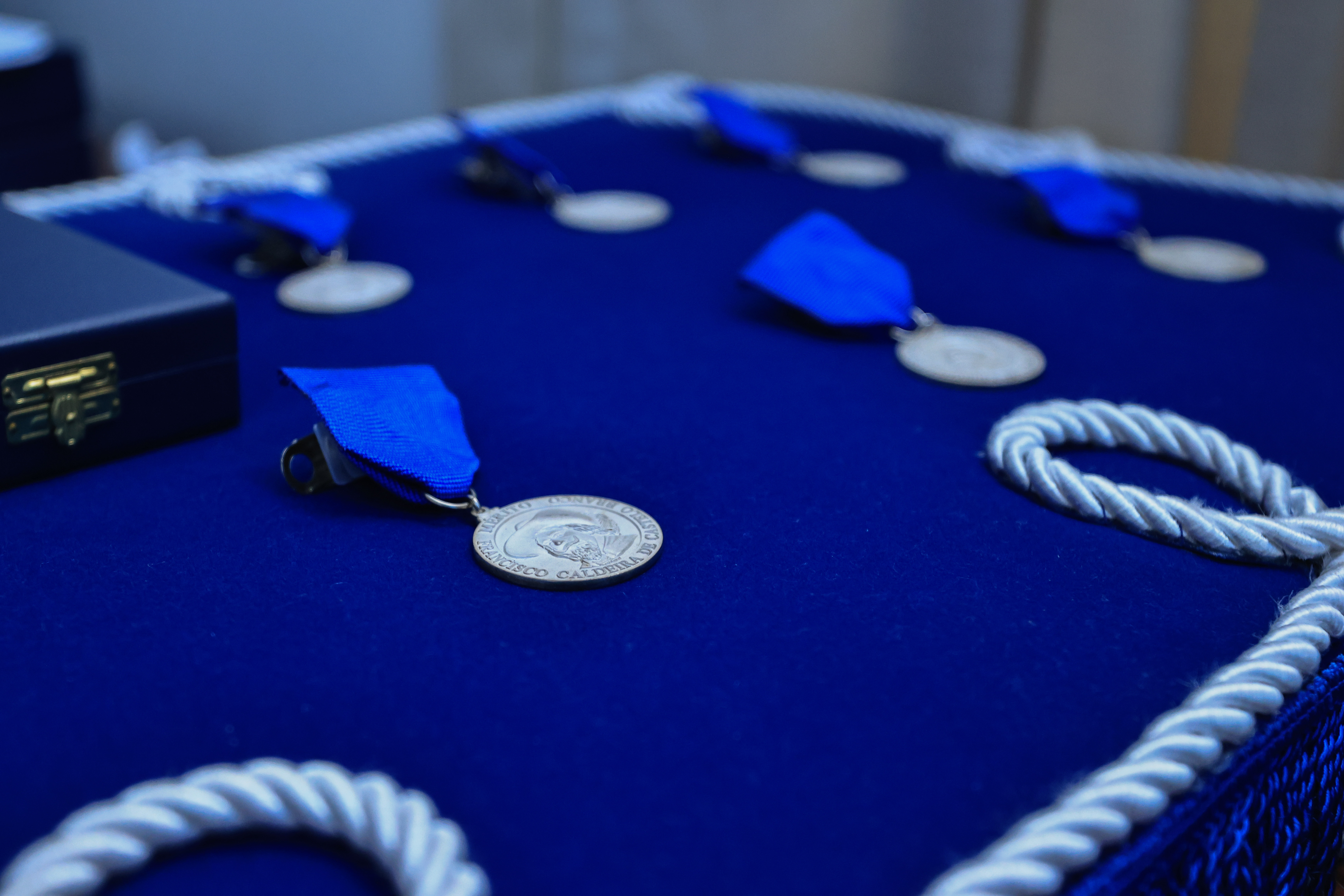 Prefeito Igor entrega medalhas e assina convênio para monumento da COP30