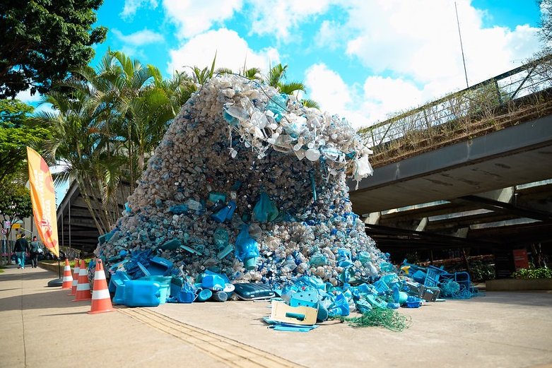 Nas ruas de Belém, instalações artísticas gigantes propõem reflexão sobre emergência climática