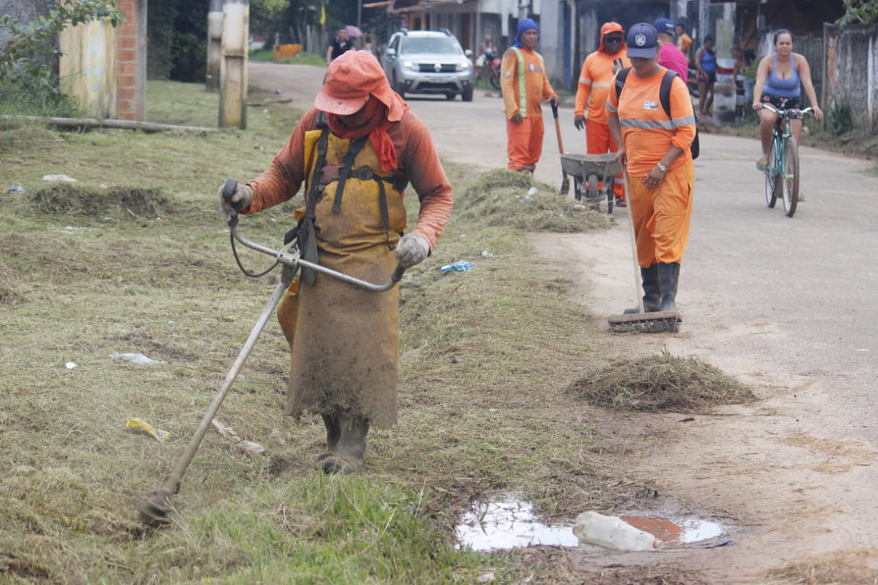 Prefeitura de Belém leva ações de limpeza e cidadania à comunidade de Outeiro