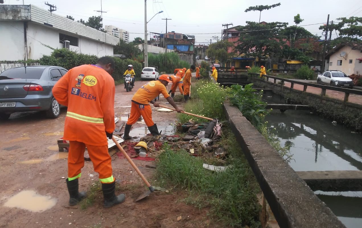 Prefeitura continua com ações de combate aos alagamentos