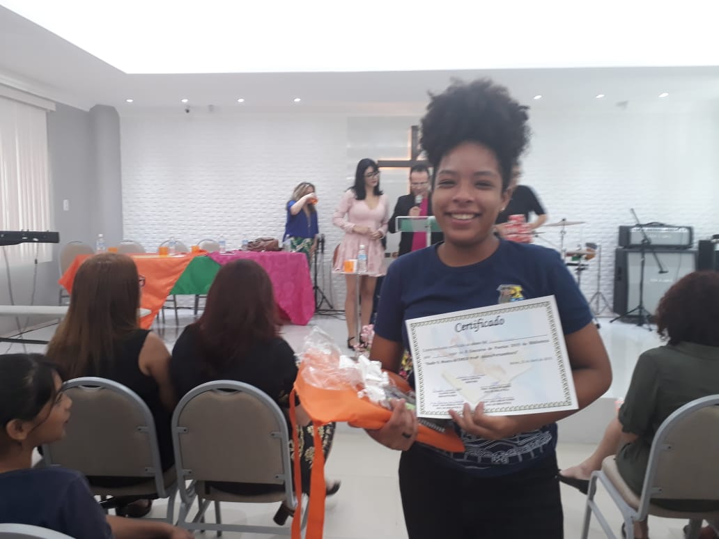Alunos da escola Alzira Pernambuco participam de concurso de poesia