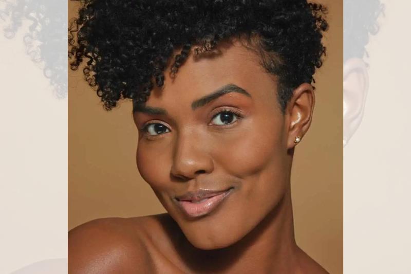 Avon compartilha 4 dicas de maquiagem infalíveis para realçar peles pretas e pardas