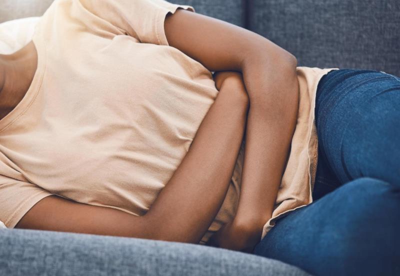 Dor menstrual forte não é normal, reforçam ginecologistas no Março Amarelo