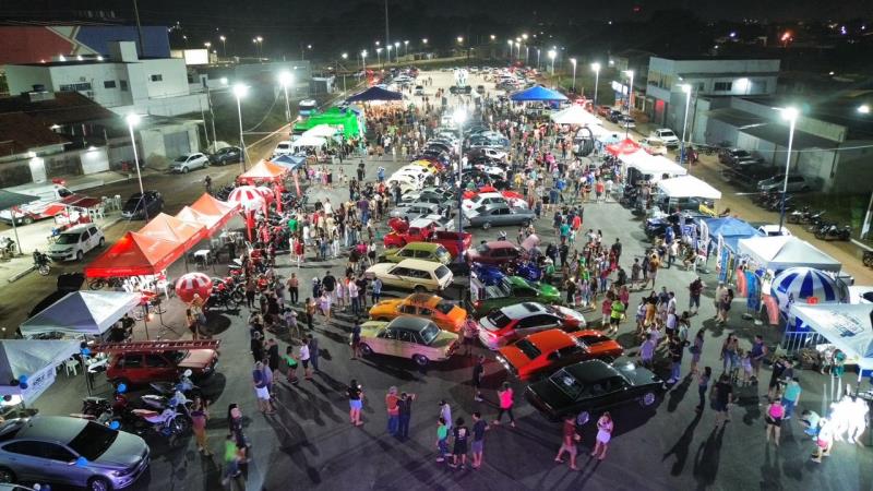 "Memórias Sobre Rodas": Capanema Celebra a História Automotiva em Noite Inesquecível
