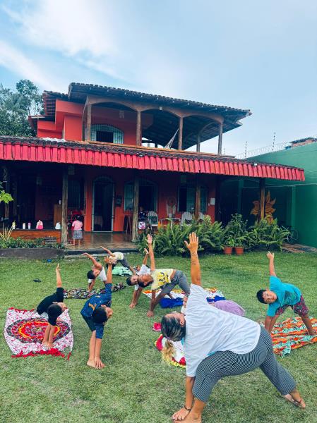 YogaBrinque na Ilha: Um Encontro de Consciência, Movimento e Alegria para Crianças em Mosqueiro