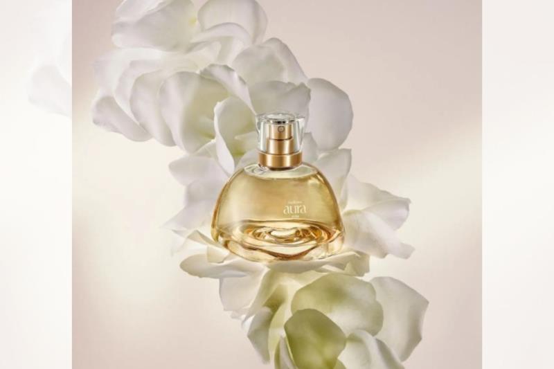 O sucesso de Aura Alba da Natura se expande com o lançamento do Óleo Corporal e Sabonetes perfumados