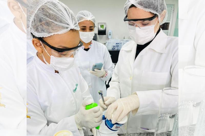 Jovens transformam resíduos em sabonetes ecológicos na COP30