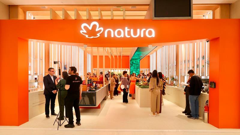 Natura inaugura novo conceito de loja com experiência sensorial