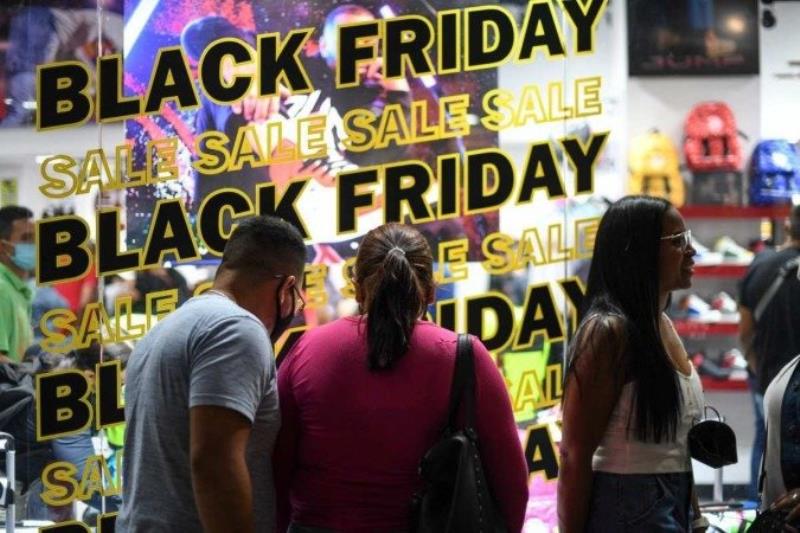 Eletrodomésticos e celulares lideram lista de compras da Black Friday 2025