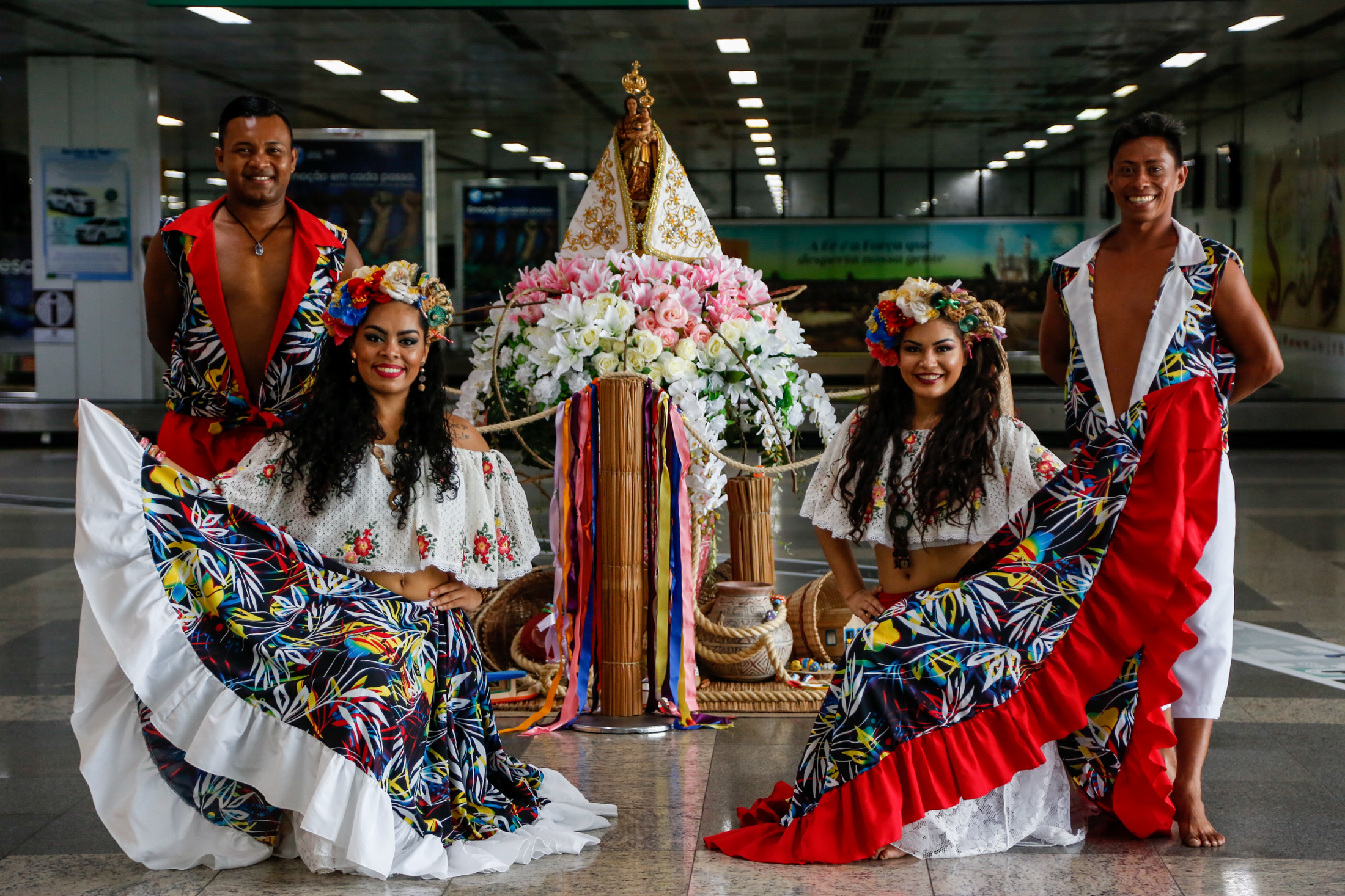 Receptivo da Prefeitura de Belém no Aeroporto acolhe turistas com festa e muita informação