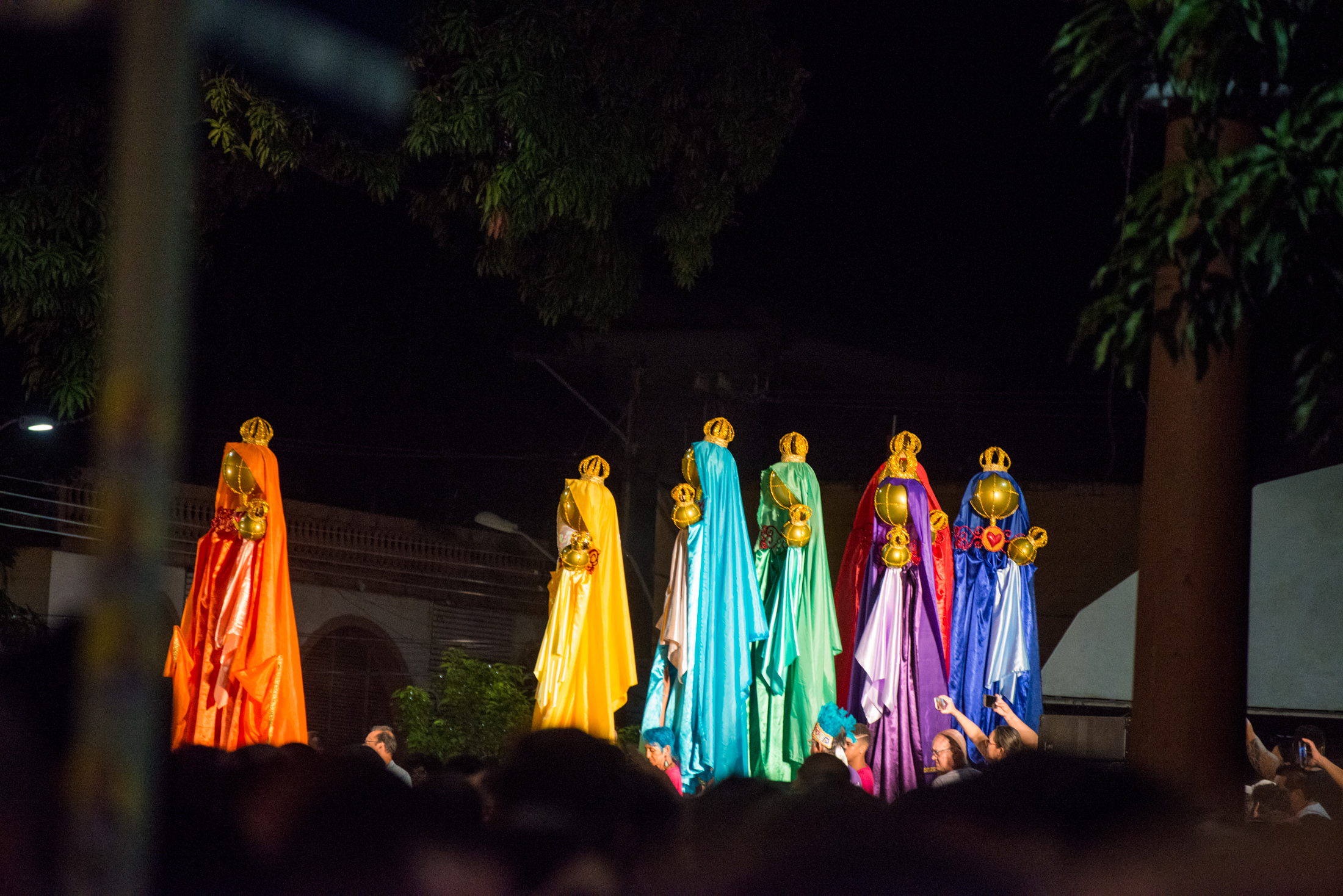 Centenas de pessoas festejam a diversidade no Auto do Círio 
