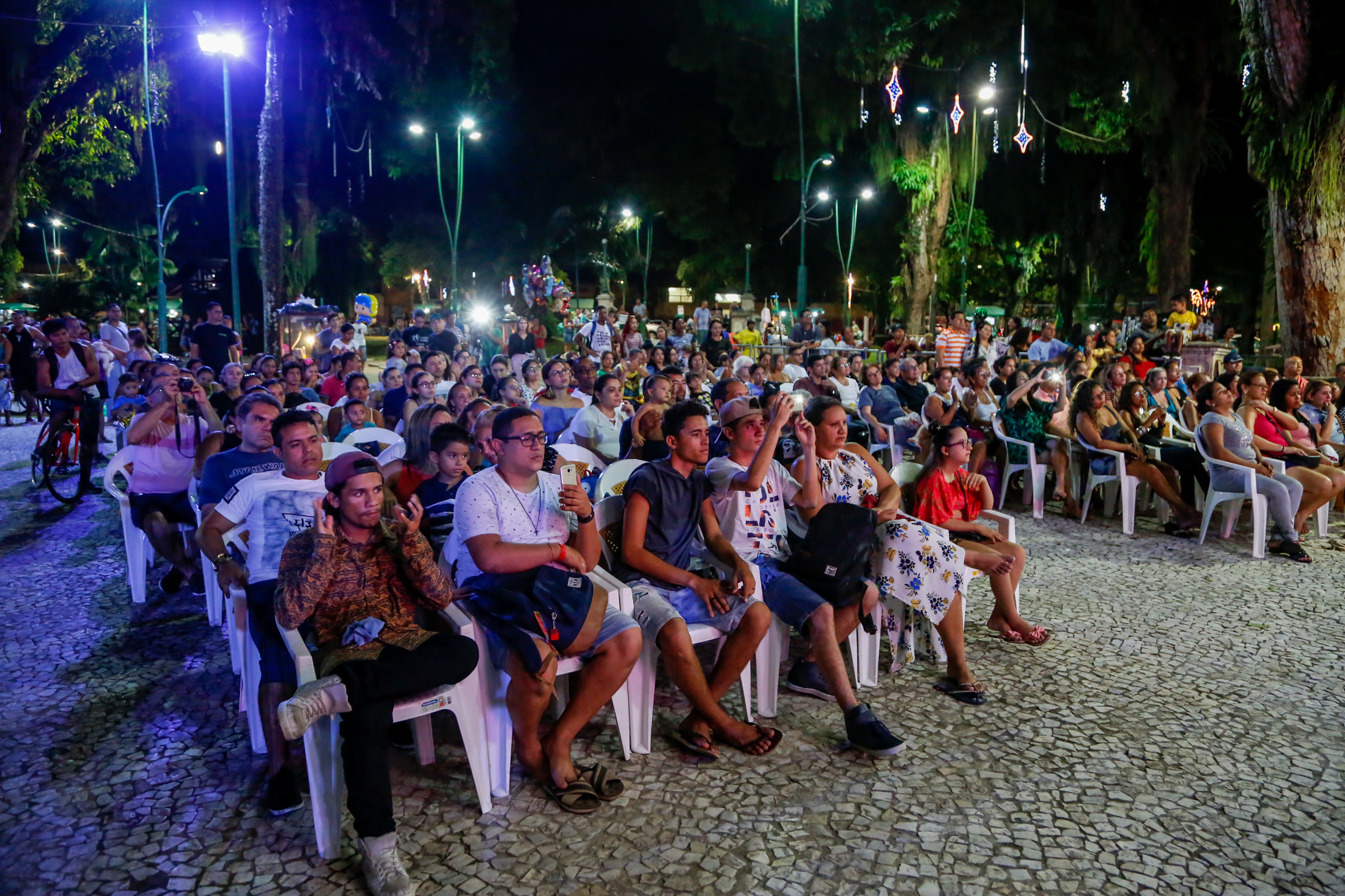 Alunos da Escola de Dança se apresentam no projeto "Belém Cidade Luz da Amazônia"