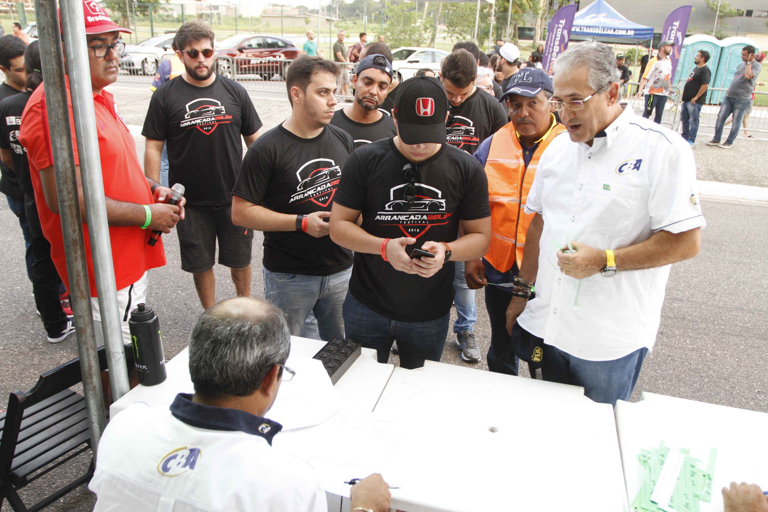 Festival de automobilismo reúne mais de 70 competidores 