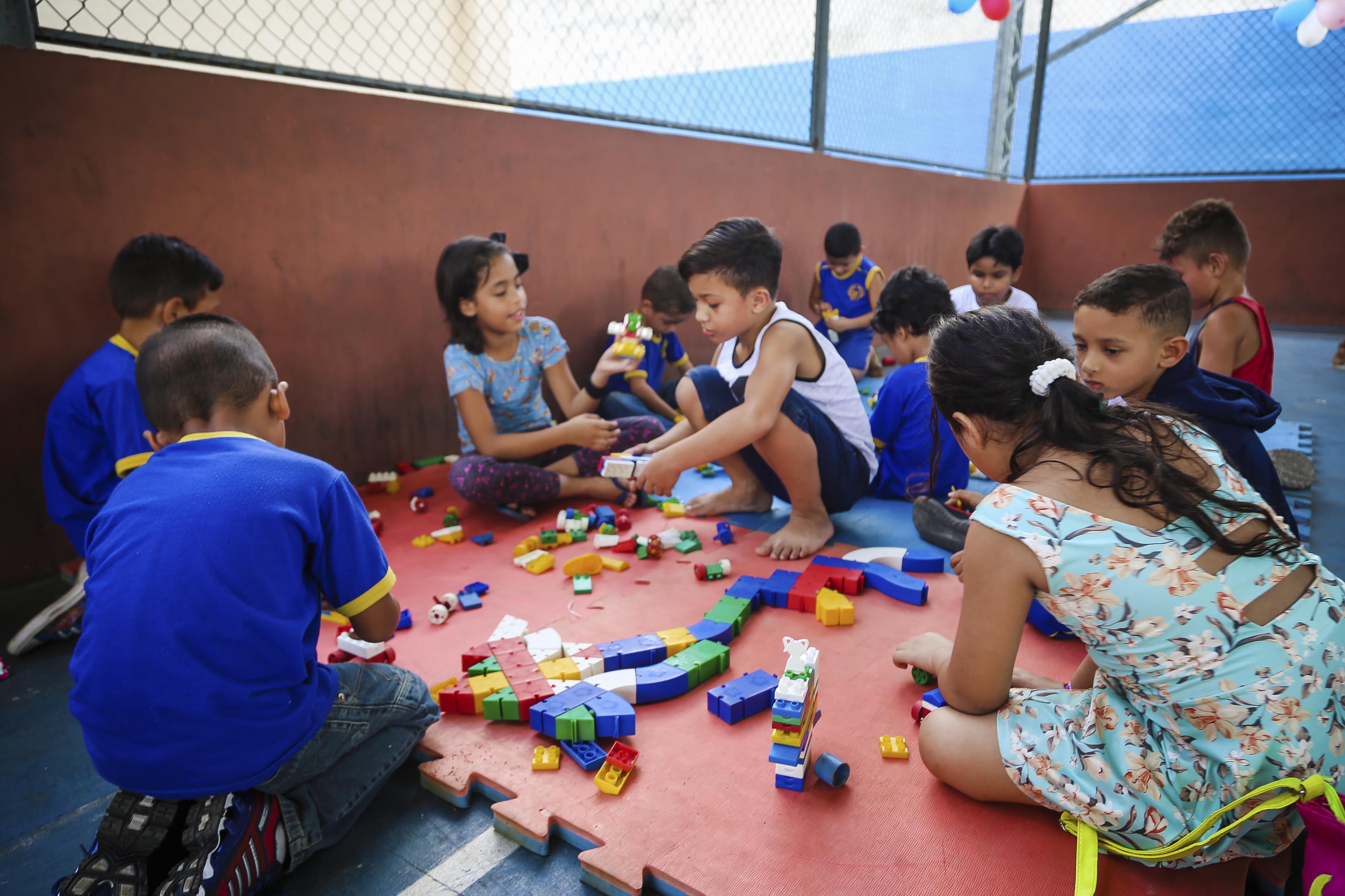 Escola Palmira Gabriel comemora o mês das crianças