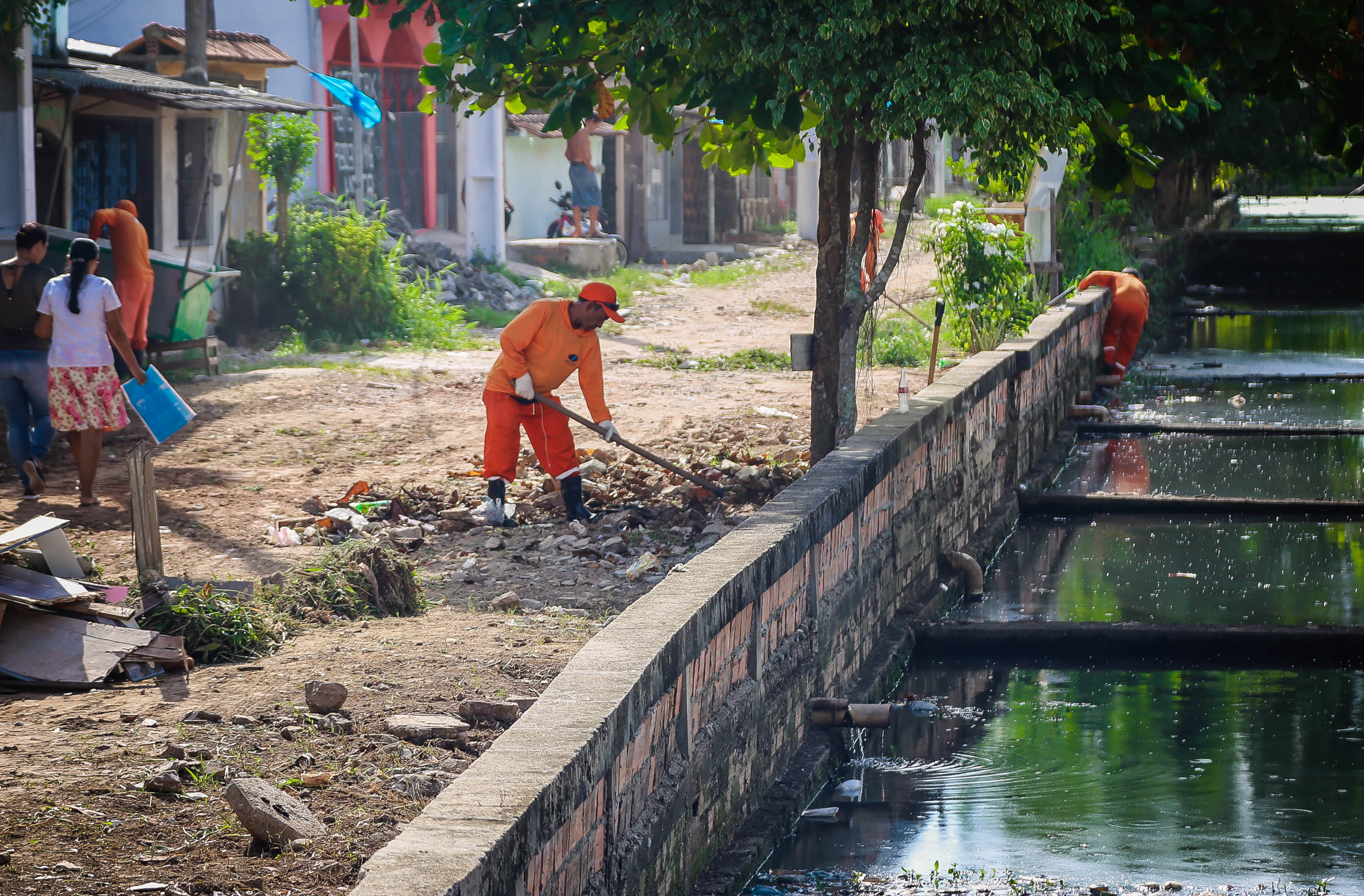 Bairro do Marco recebe obras para melhorar escoamento da água da chuva