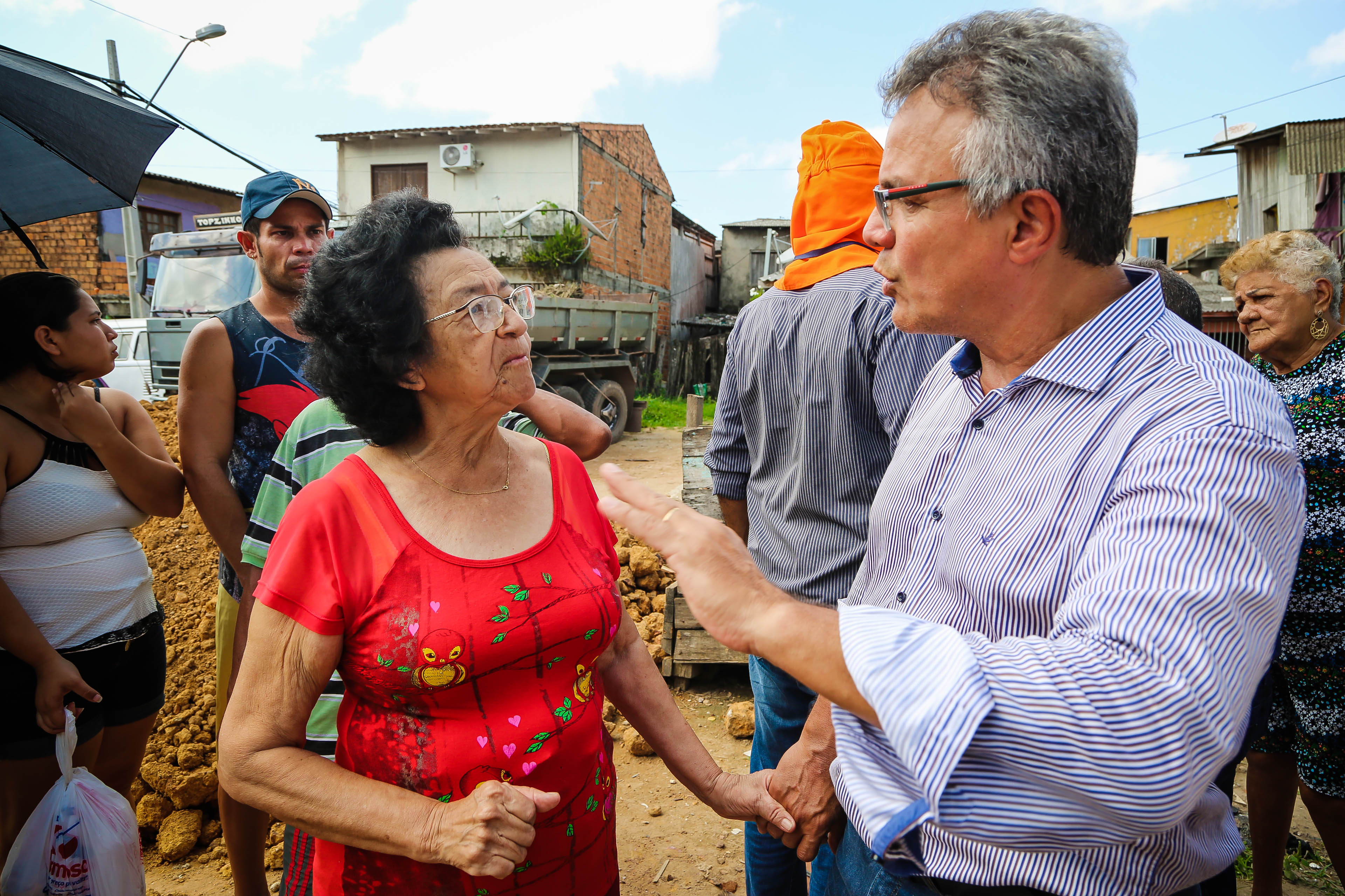 Bairro do Marco recebe obras para melhorar escoamento da água da chuva