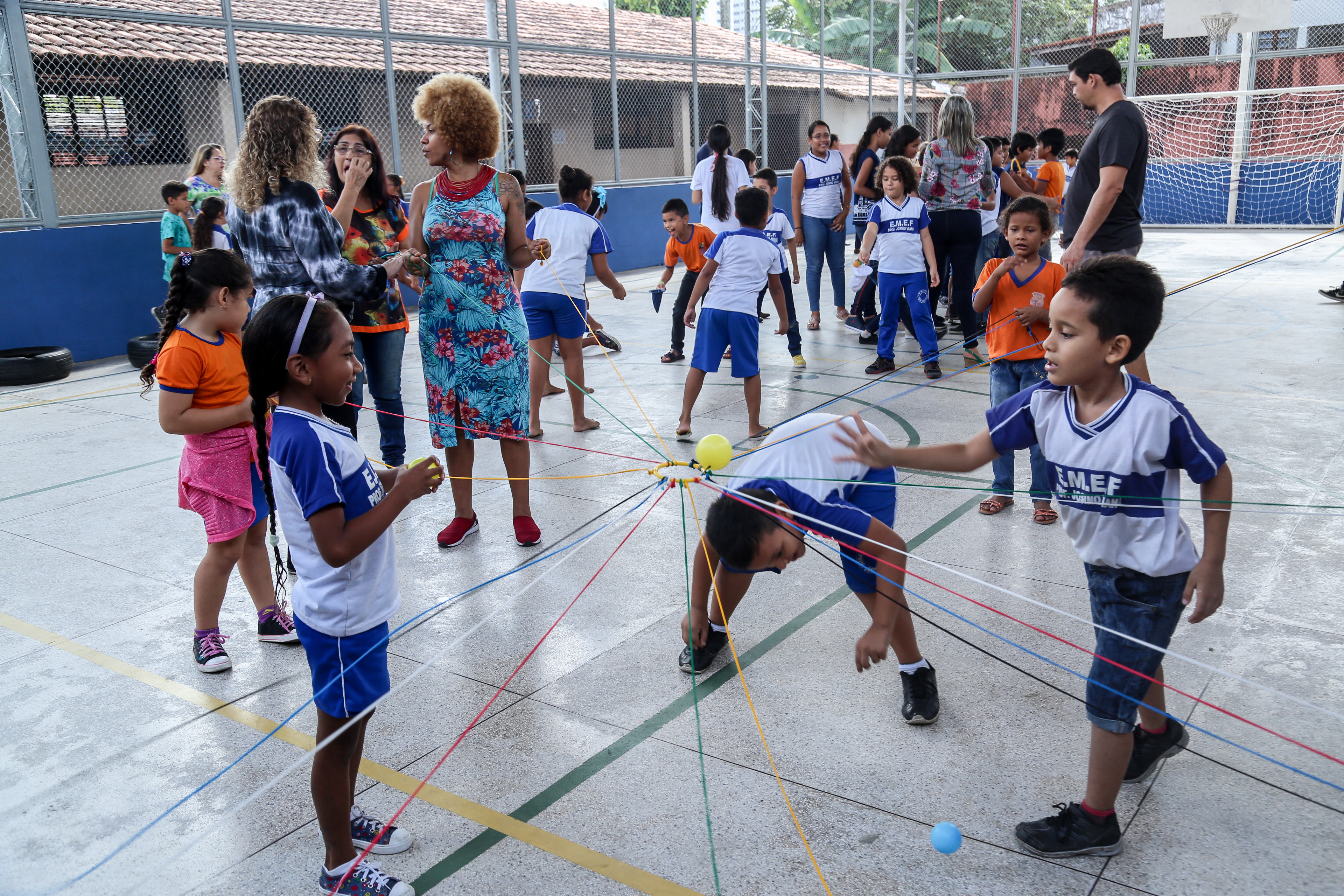 “Teia dos Saberes” combina ensino e recreação na Escola Josino Viana