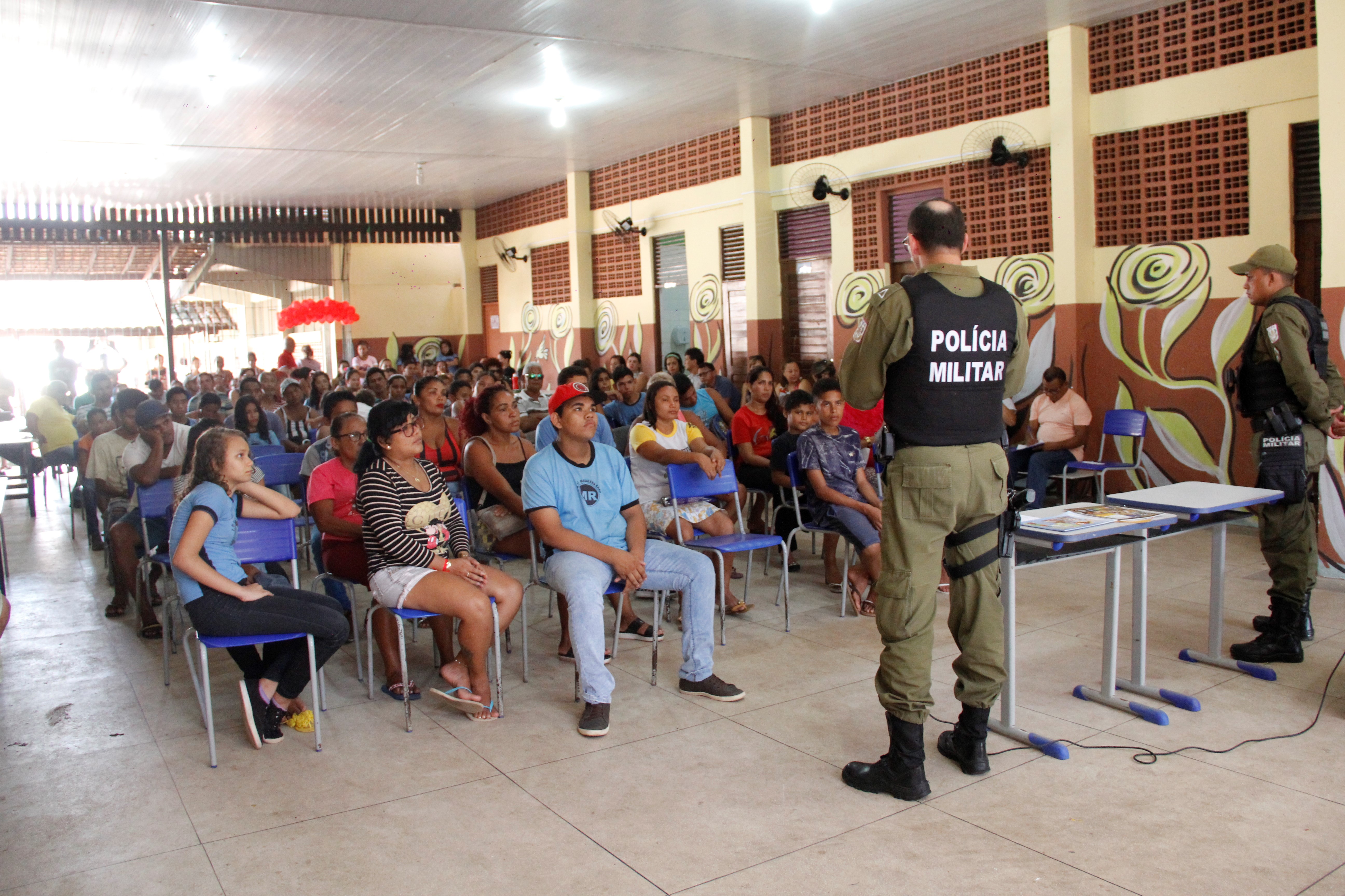 Em Icoaraci, encontro sobre violência na escola reúne pais, alunos e professores