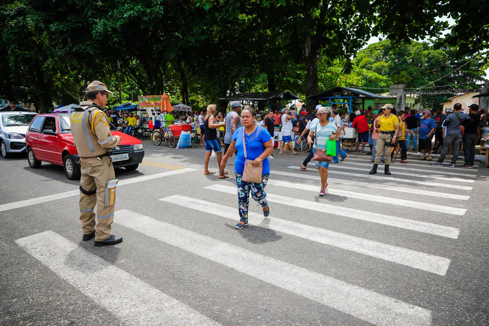 Dia de Finados registra público intenso nos cemitérios públicos de Belém