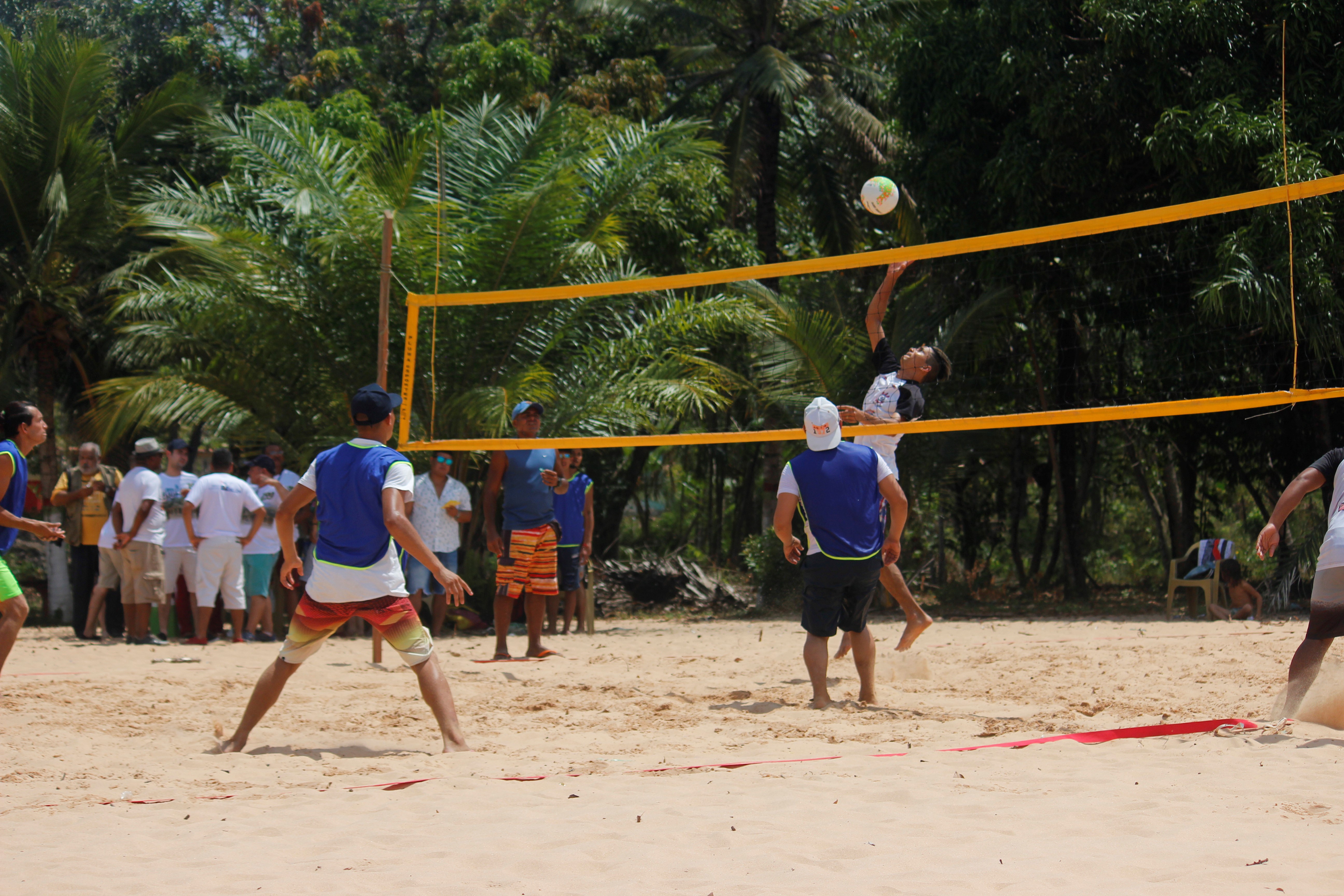 Corte do bolo encerra os dois dias de programação do aniversário de 129 anos de Cotijuba