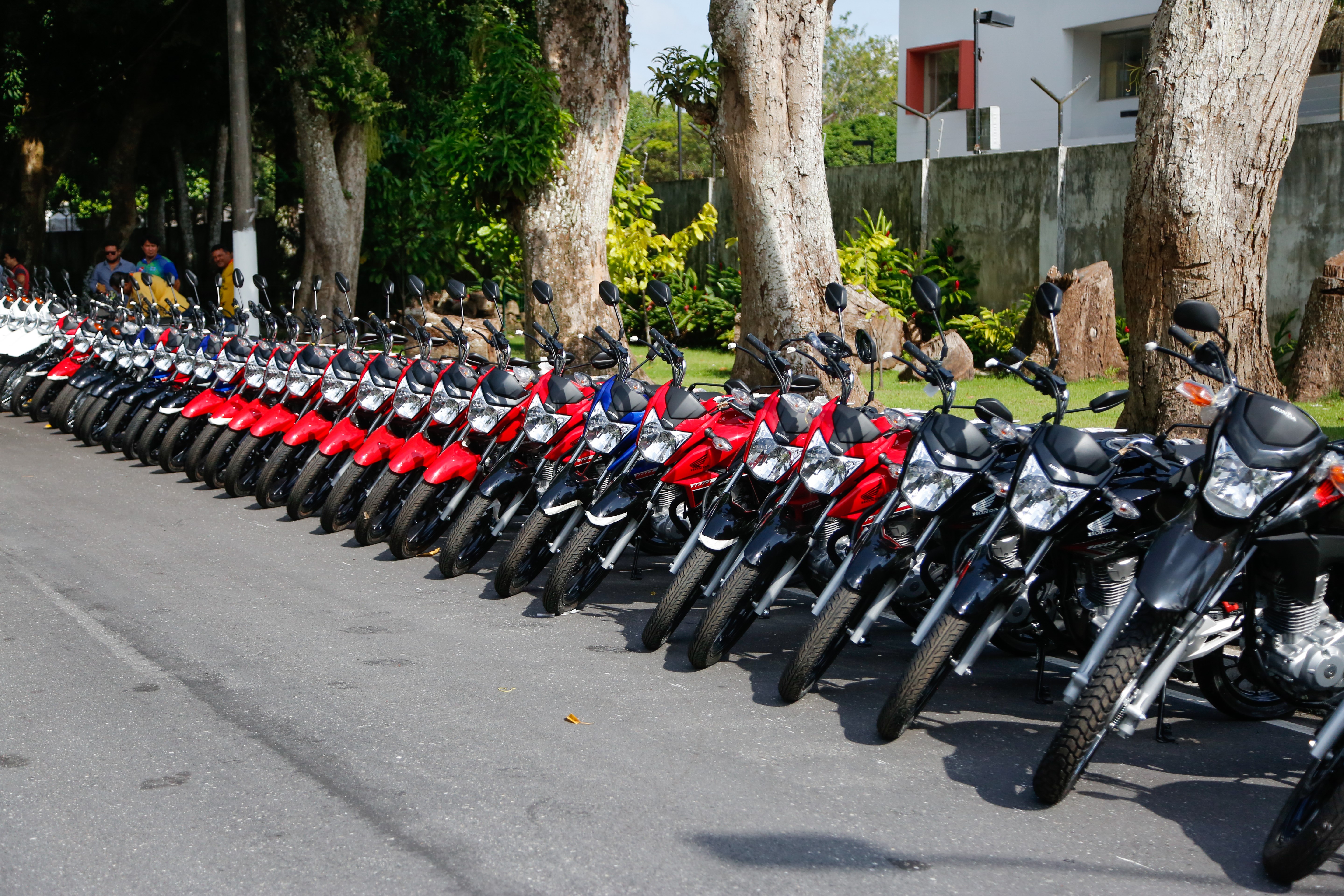 Programa de microcrédito beneficia mototaxistas de Belém