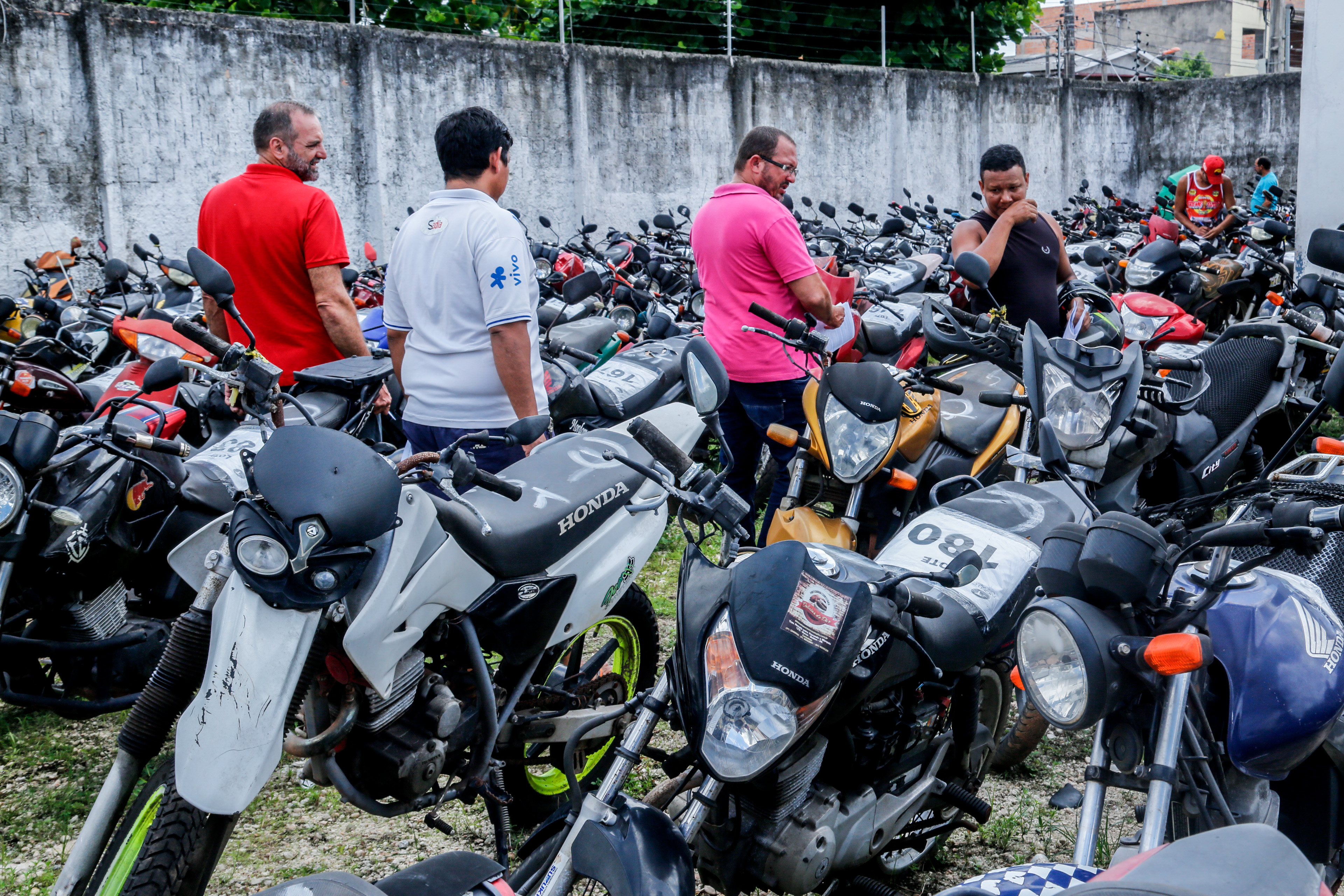 Veículos que irão a leilão estão disponíveis para visitação