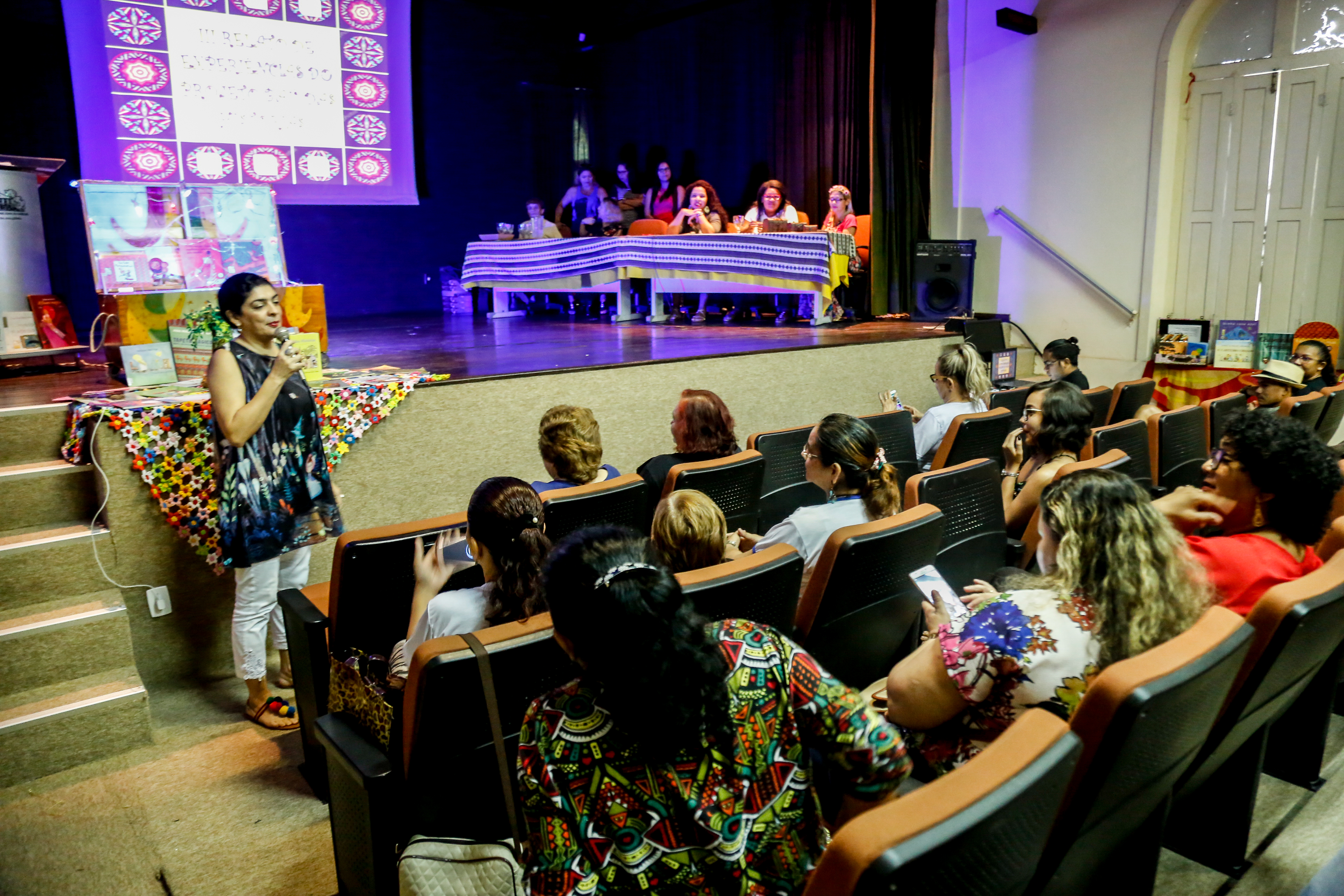 Projeto reúne educadores para troca de experiências