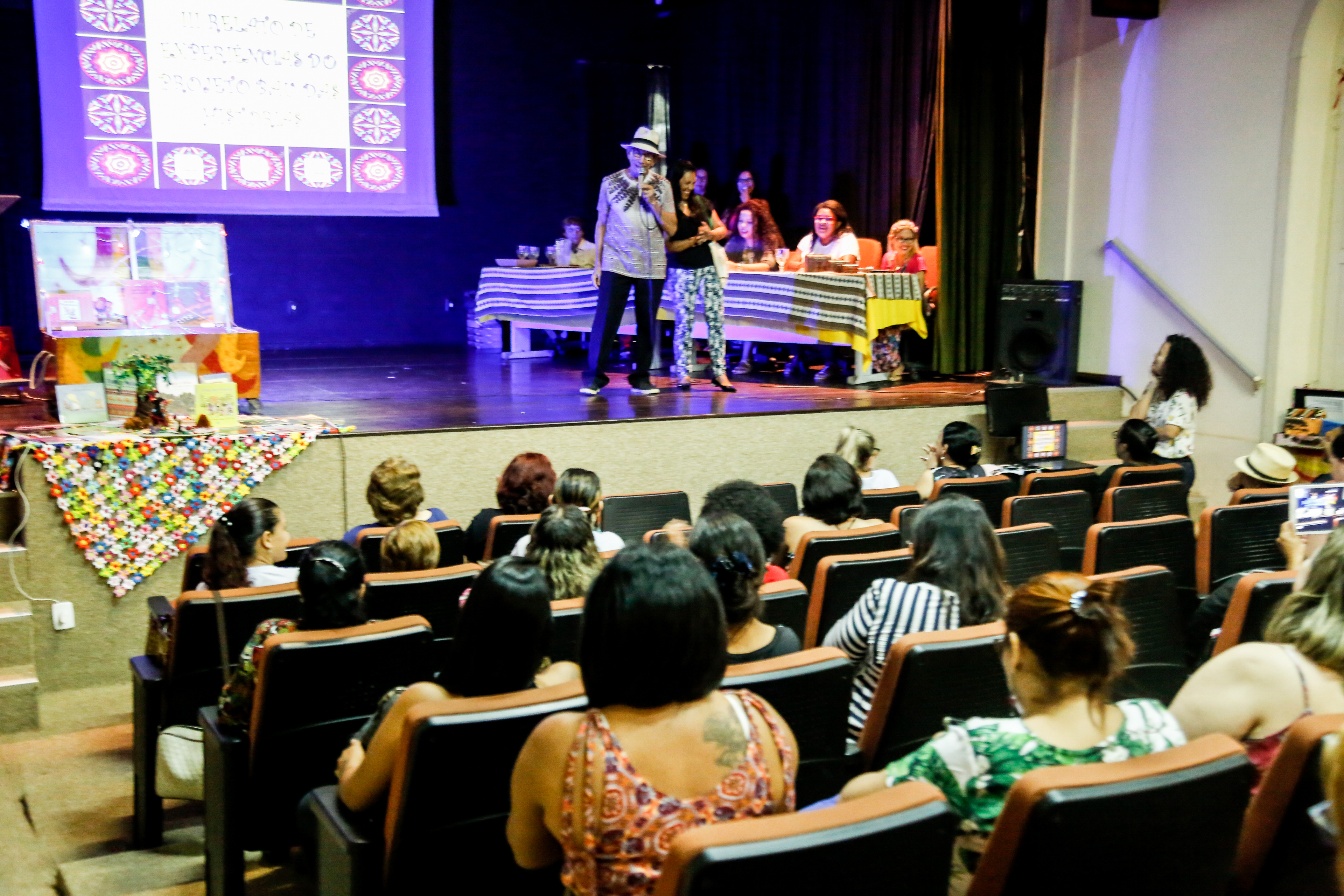 Projeto reúne educadores para troca de experiências