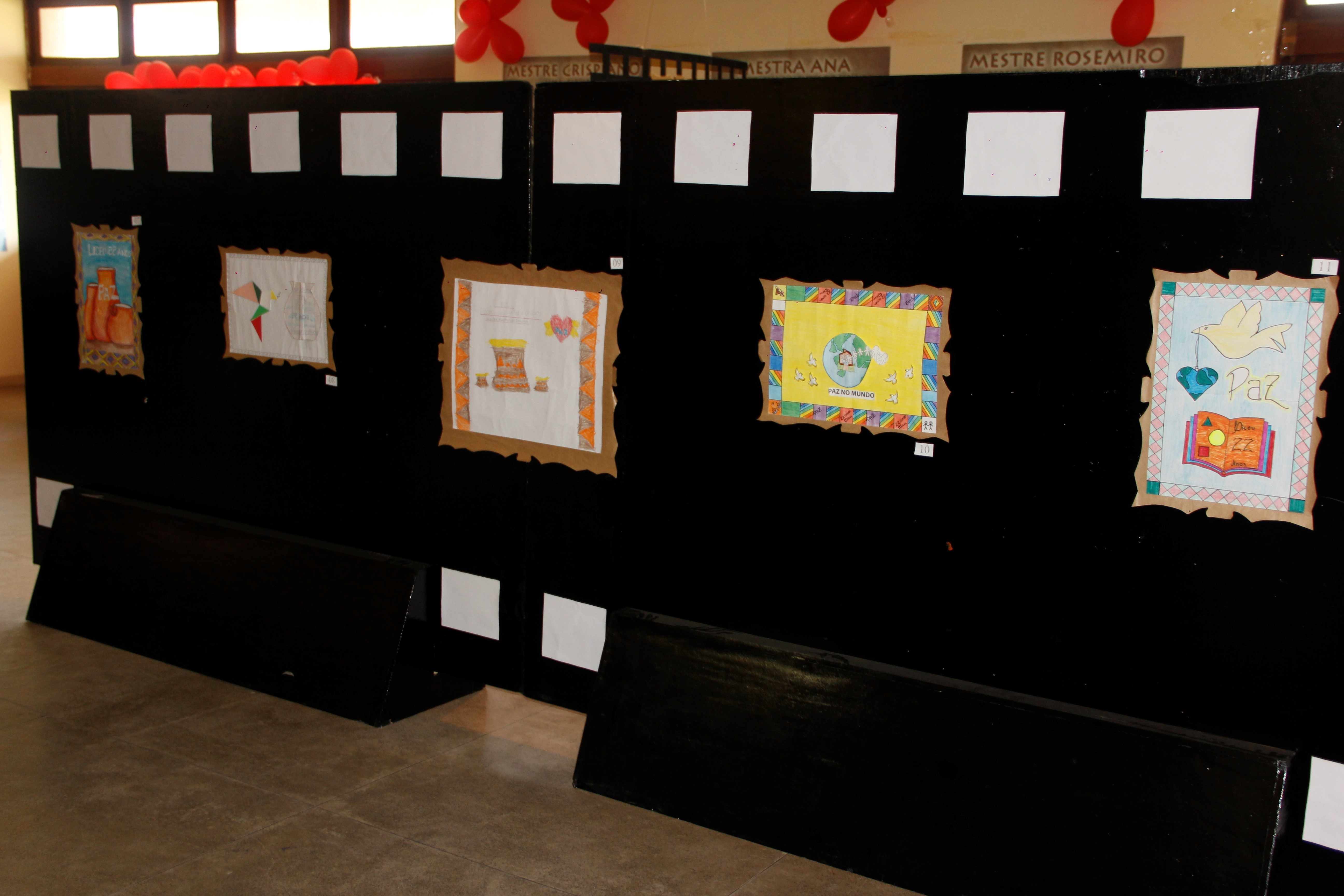 Pesquisa de alunos vira exposição e ganha selo dos Correios