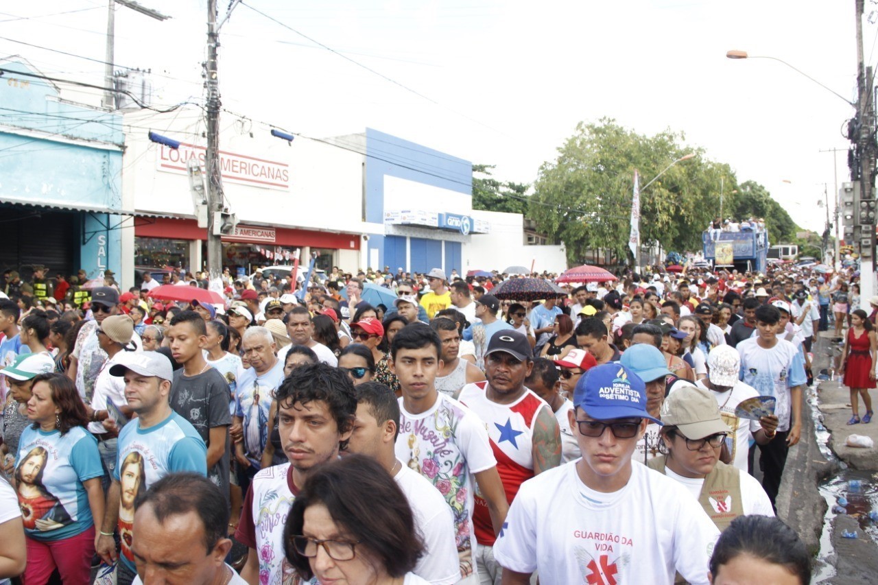 Círio de Nossa Senhora das Graças é celebrado em Icoaraci