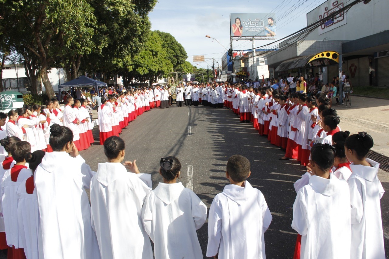 Círio de Nossa Senhora das Graças é celebrado em Icoaraci