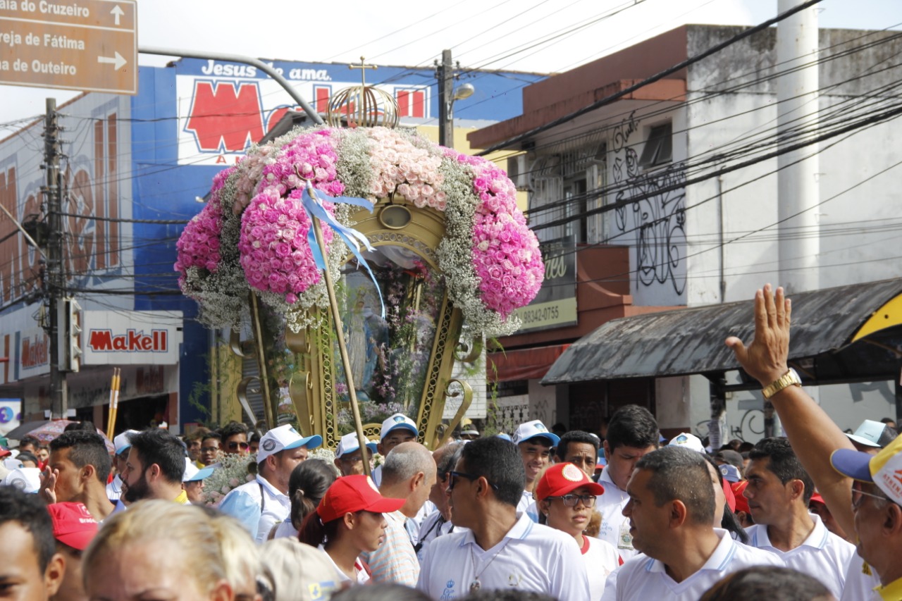 Círio de Nossa Senhora das Graças é celebrado em Icoaraci