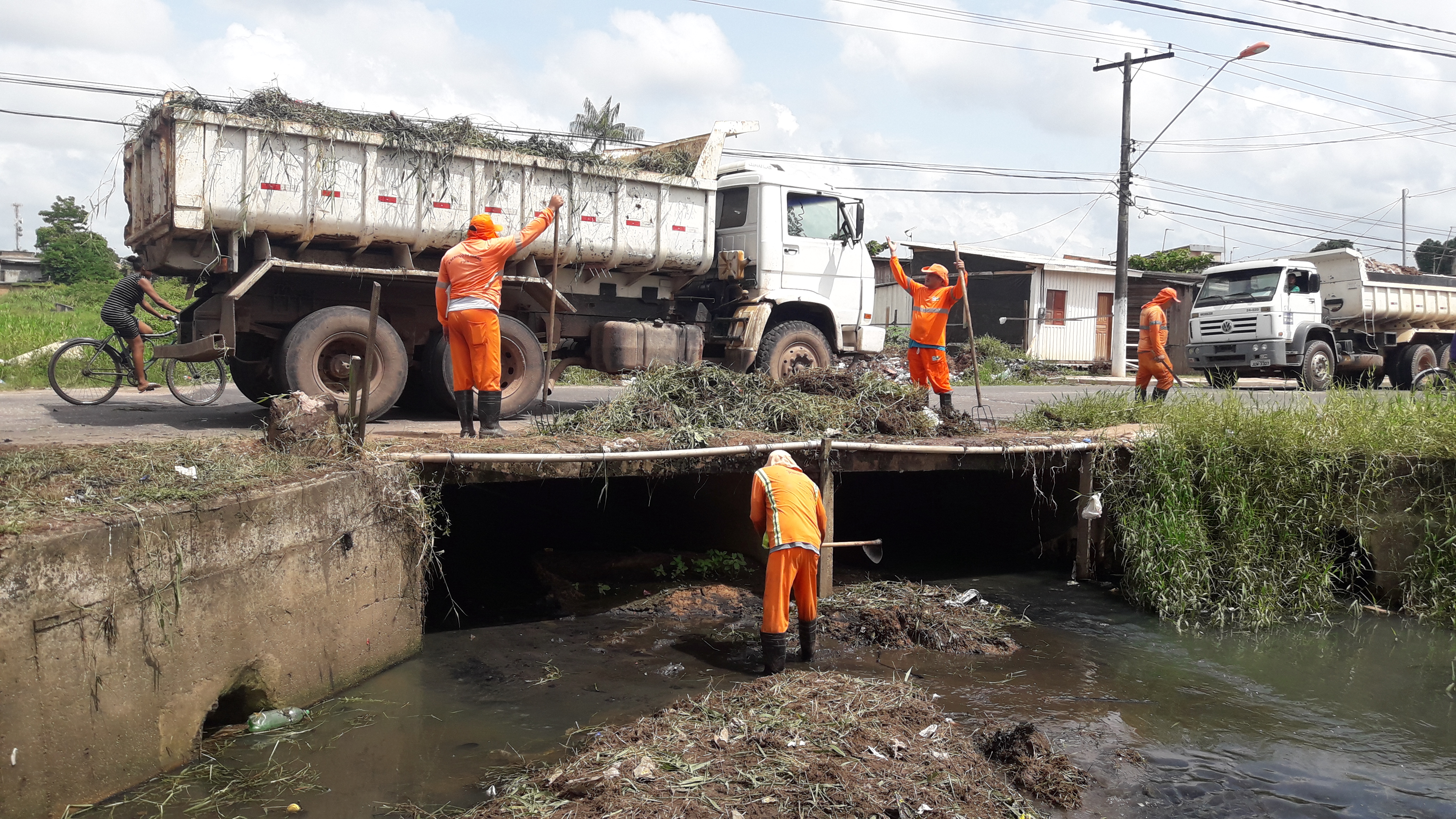 Canais de Icoaraci recebem ações de limpeza para combater alagamentos