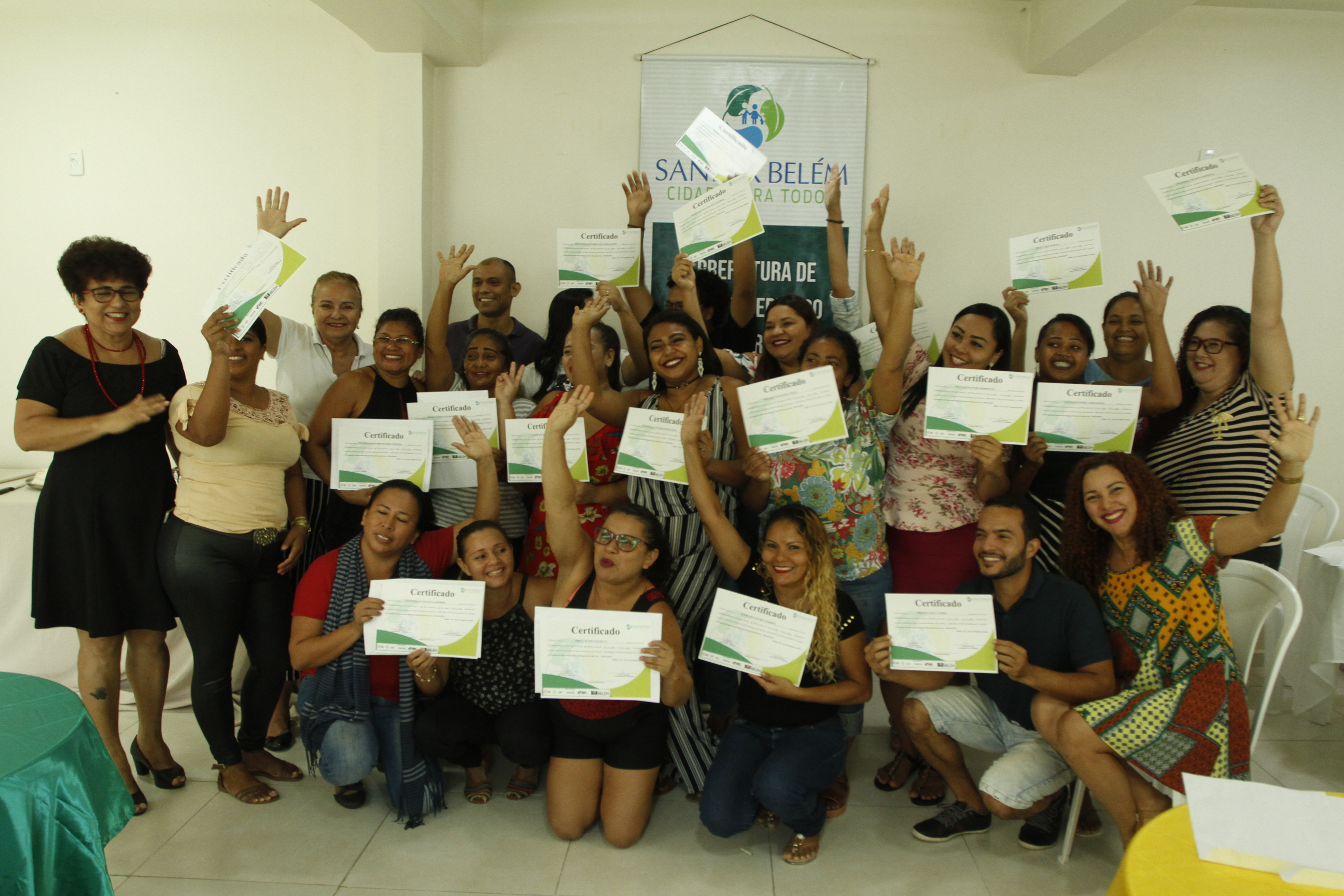 Turma conclui curso de culinária e alunos já apostam em negócio próprio