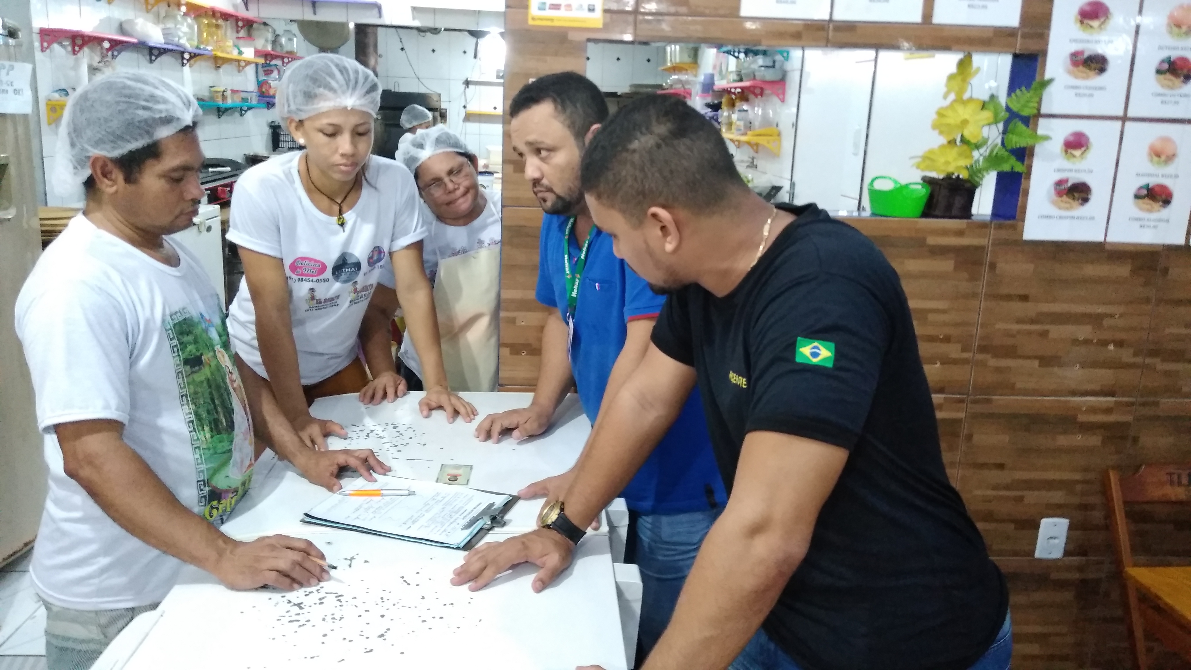 Semma vistoria 30 estabelecimentos e fecha dois no distrito de Icoaraci