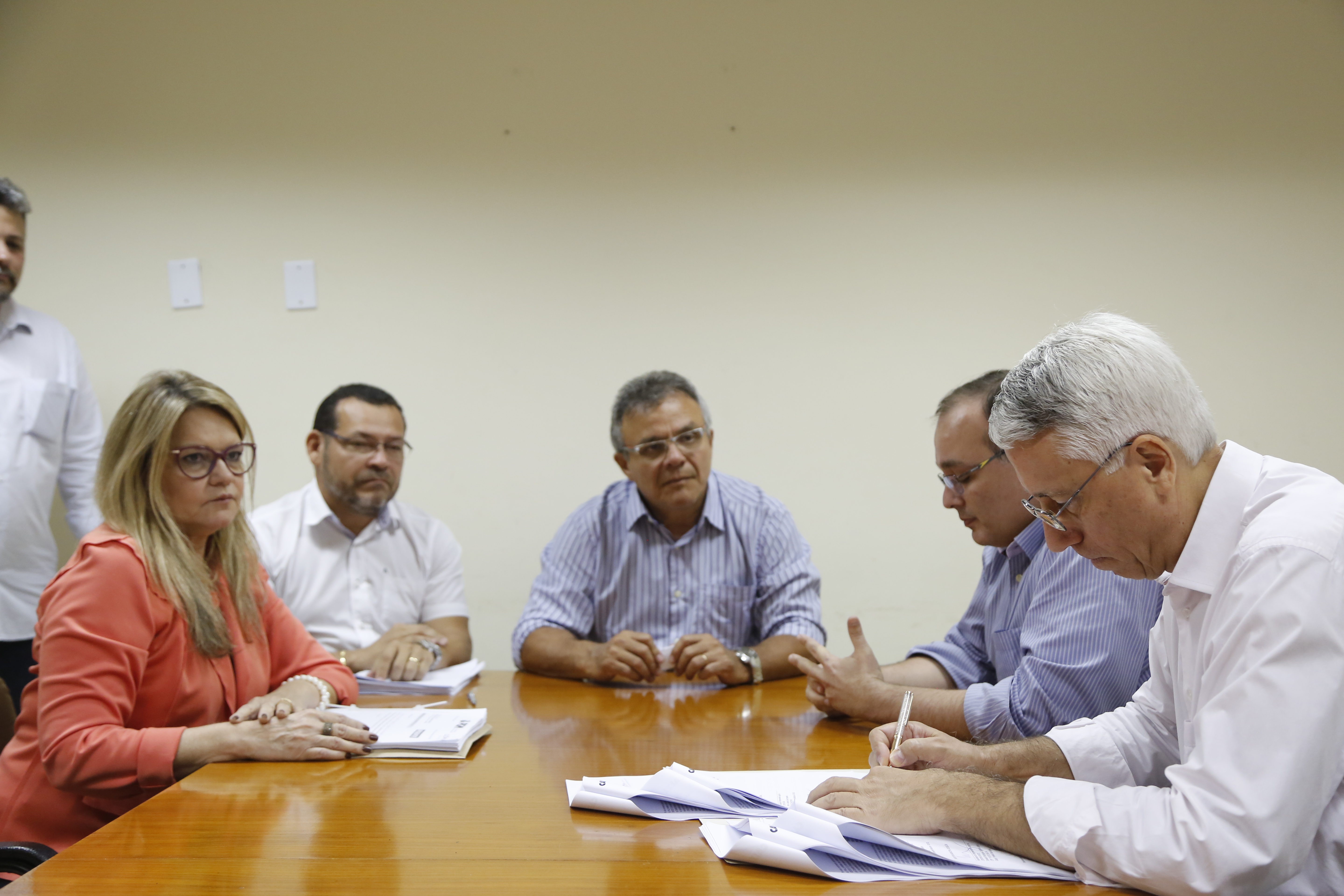 PMB e Caixa assinam contrato visando a modernização da iluminação pública
