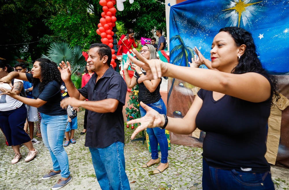 Auto de Natal do Crie reúne centenas de crianças no Horto Municipal