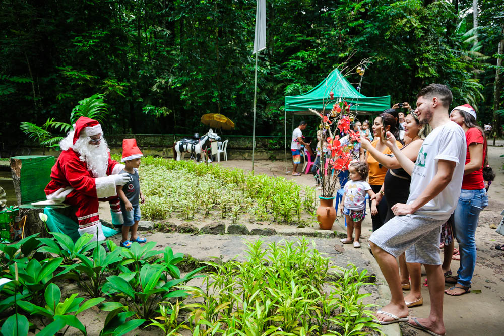 Programação natalina faz a alegria dos visitantes do Bosque Rodrigues Alves