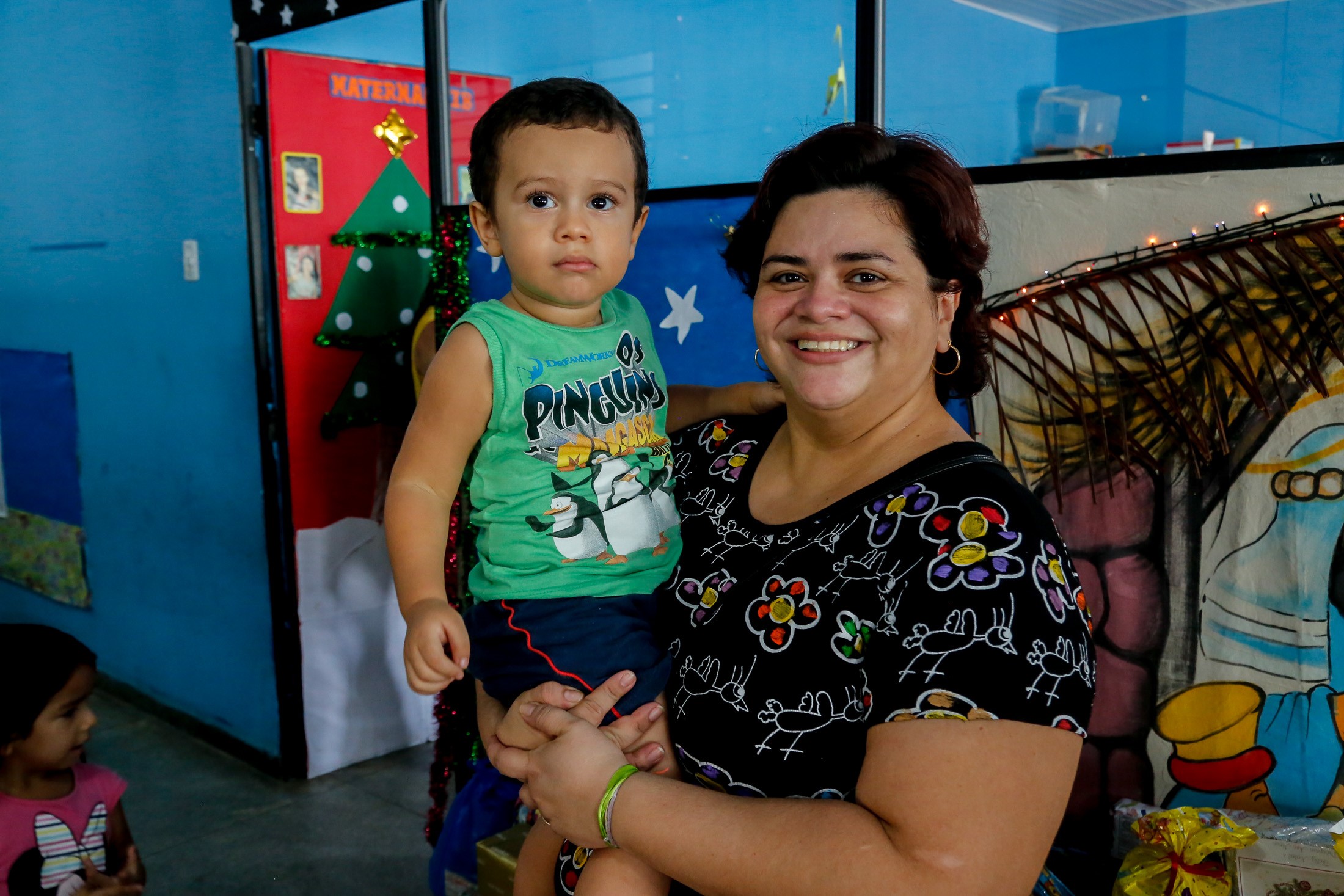 Crianças da unidade infantil Wilson Bahia recebem presentes em ação natalina